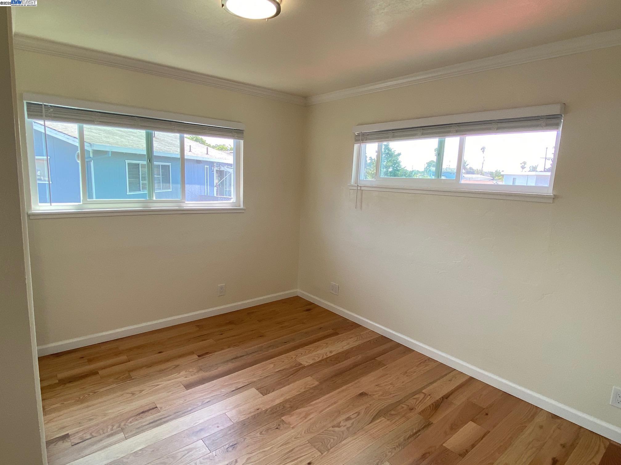 Detail Gallery Image 13 of 31 For Island Dr, Alameda,  CA 94502 - 4 Beds | 2 Baths
