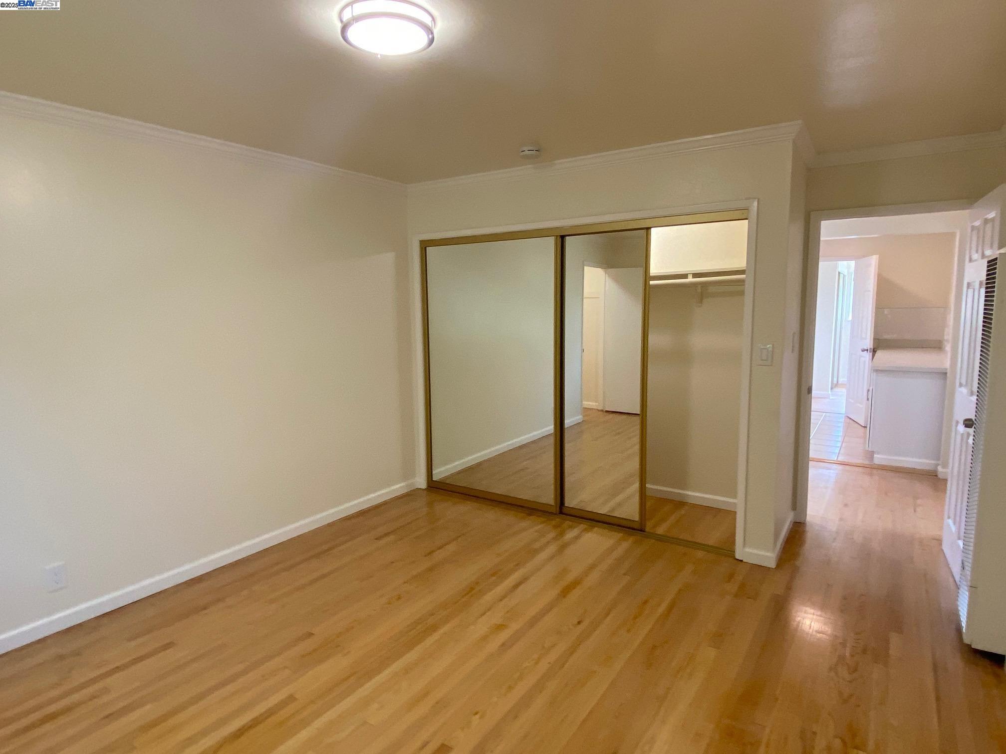 Detail Gallery Image 14 of 31 For Island Dr, Alameda,  CA 94502 - 4 Beds | 2 Baths