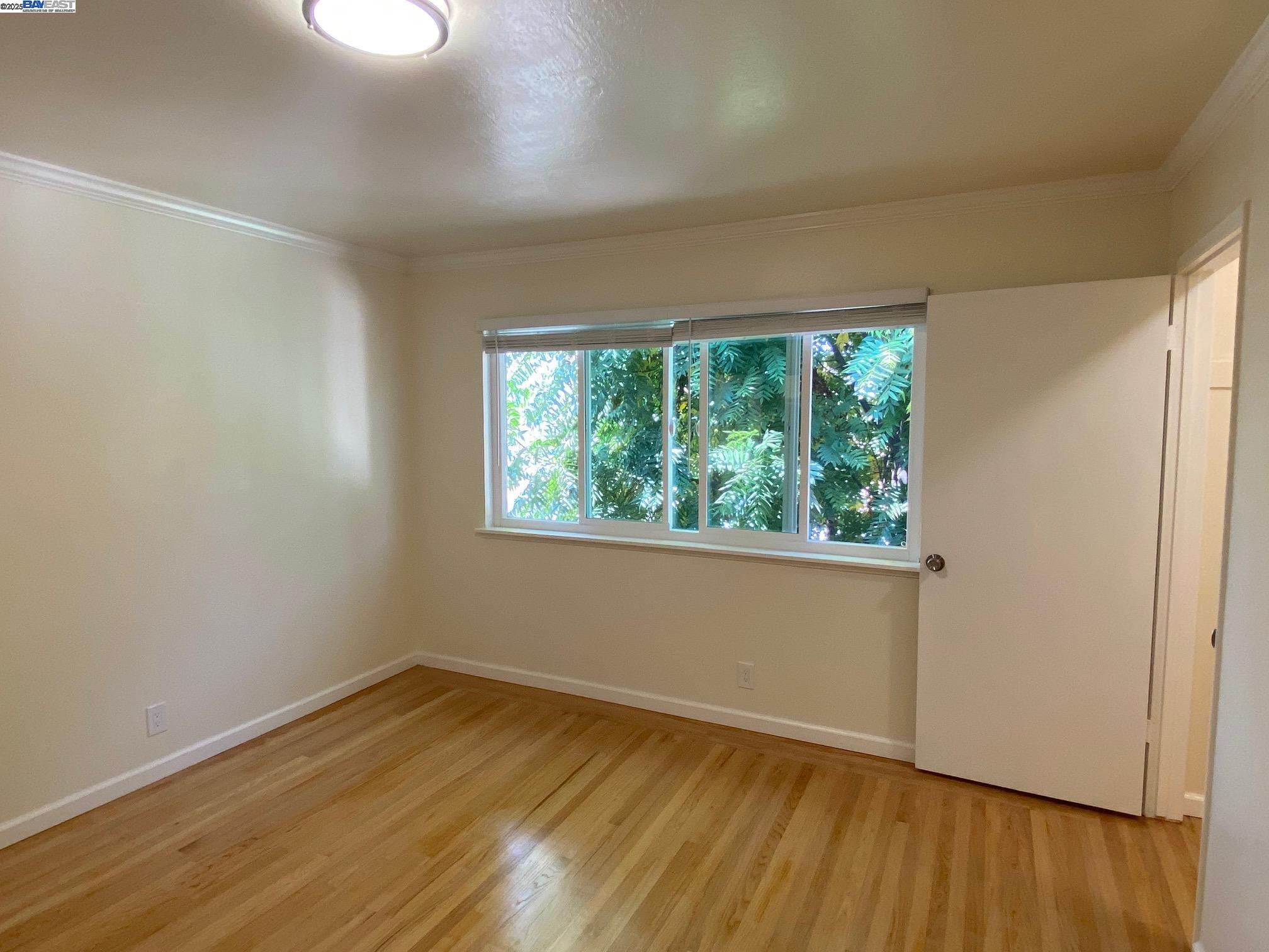 Detail Gallery Image 15 of 31 For Island Dr, Alameda,  CA 94502 - 4 Beds | 2 Baths