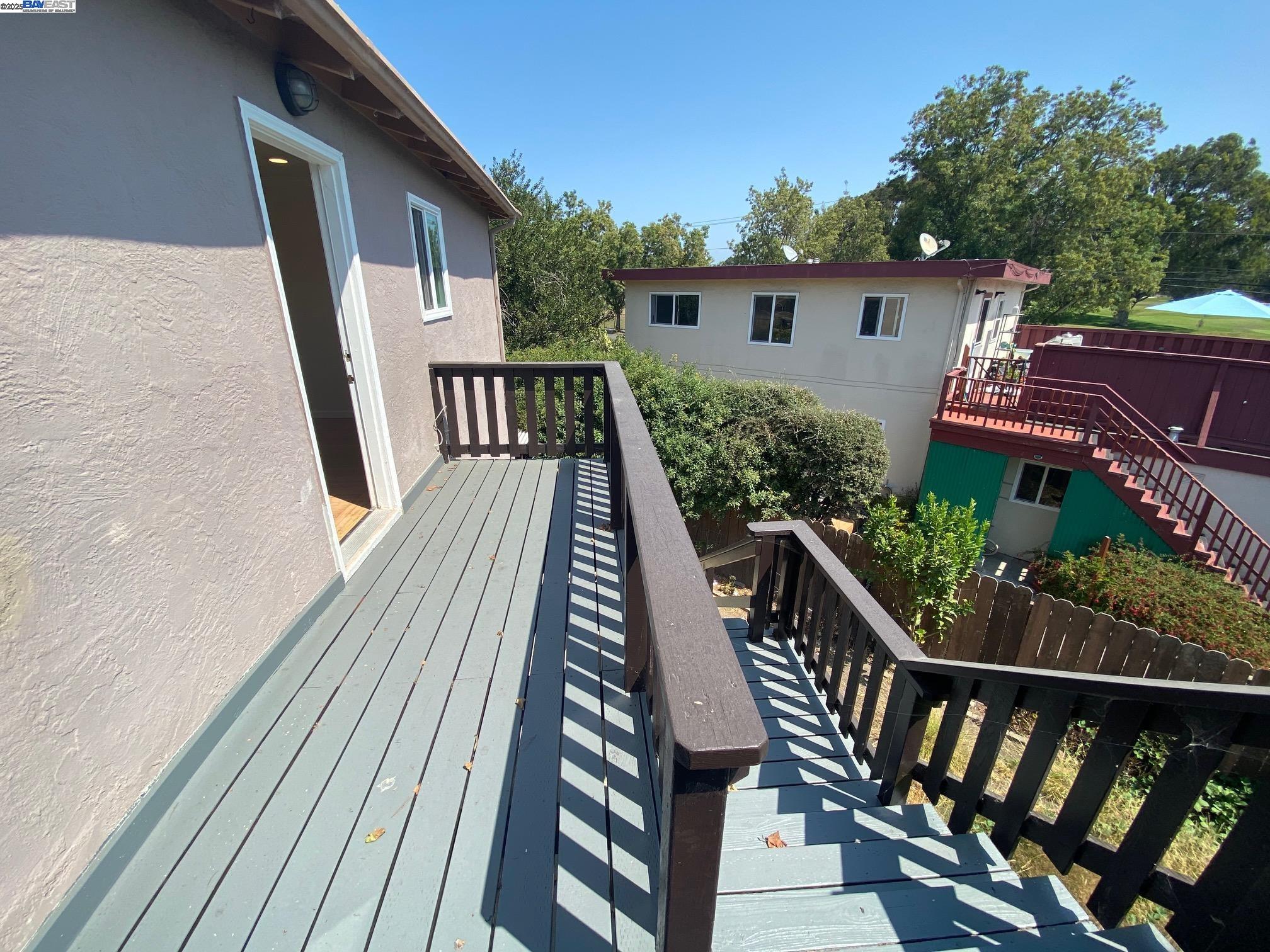 Detail Gallery Image 17 of 31 For Island Dr, Alameda,  CA 94502 - 4 Beds | 2 Baths