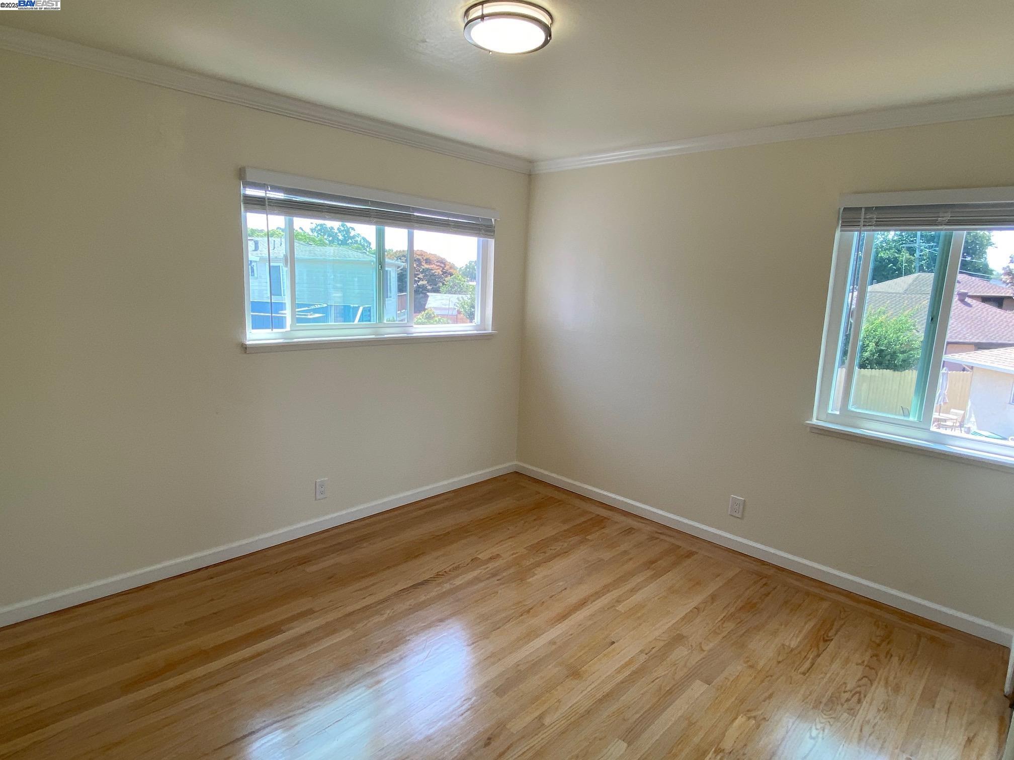 Detail Gallery Image 23 of 31 For Island Dr, Alameda,  CA 94502 - 4 Beds | 2 Baths