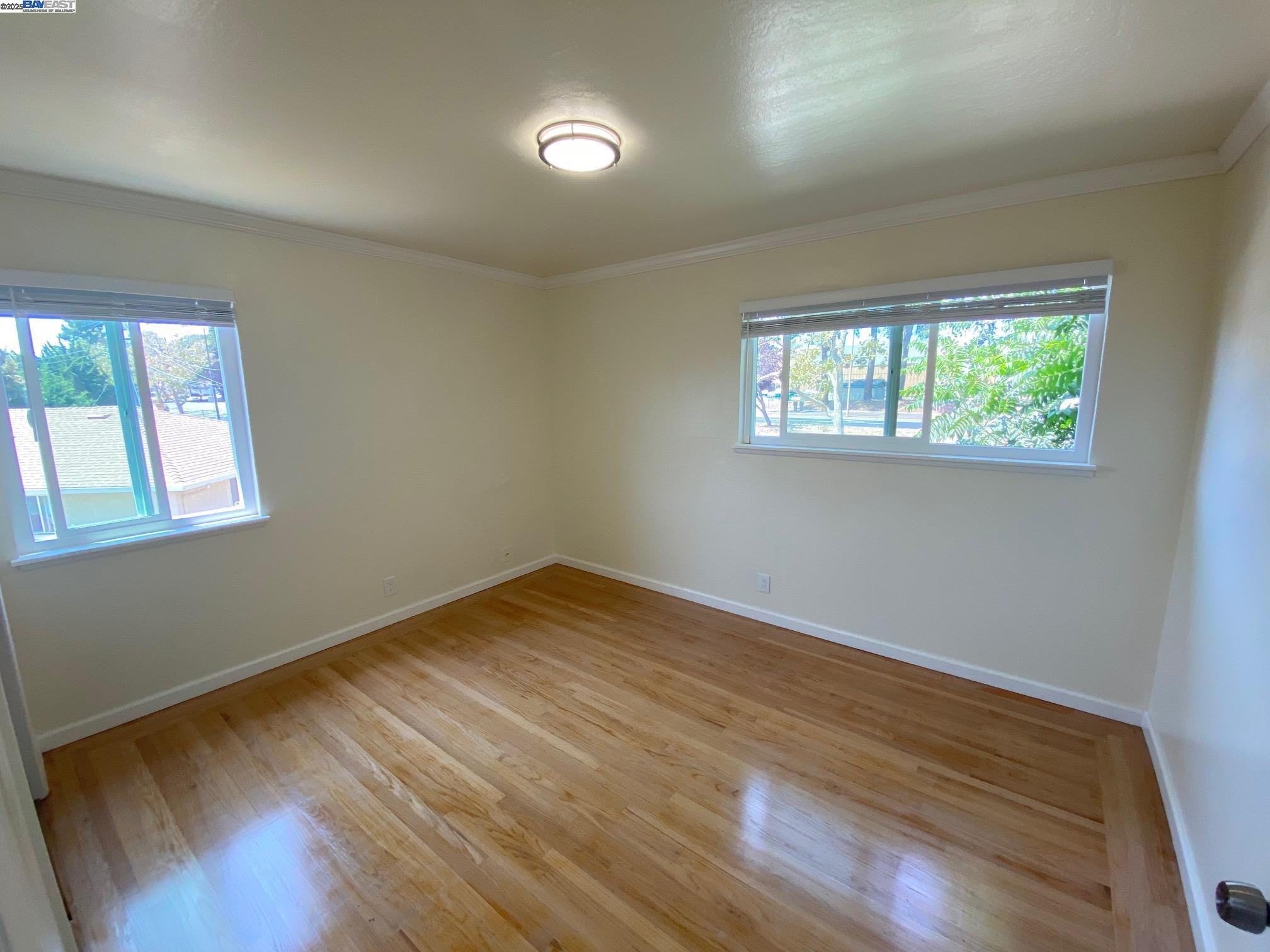 Detail Gallery Image 26 of 31 For Island Dr, Alameda,  CA 94502 - 4 Beds | 2 Baths