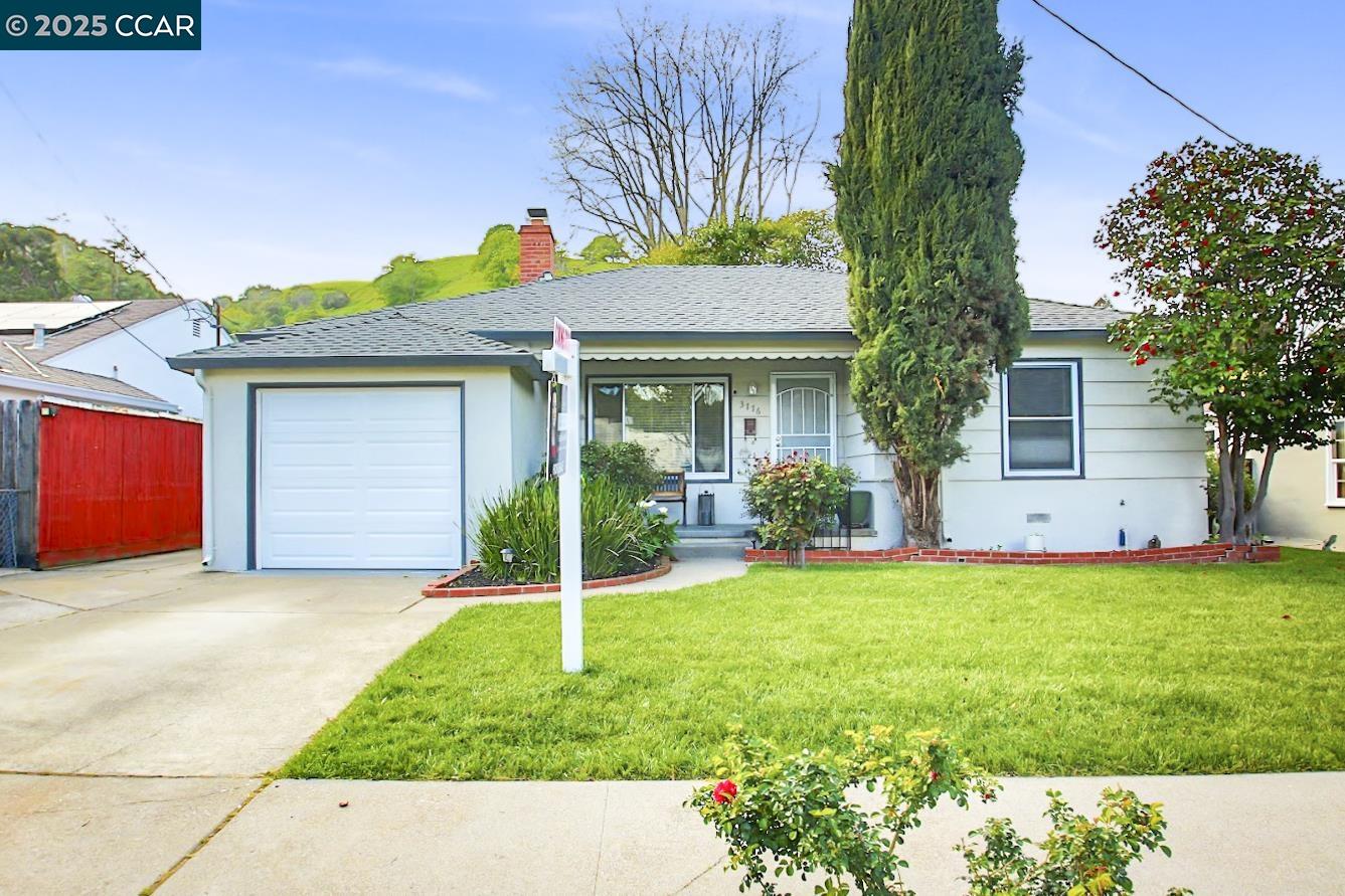 Detail Gallery Image 1 of 1 For 3776 Raap Ave, Martinez,  CA 94553 - 3 Beds | 1 Baths