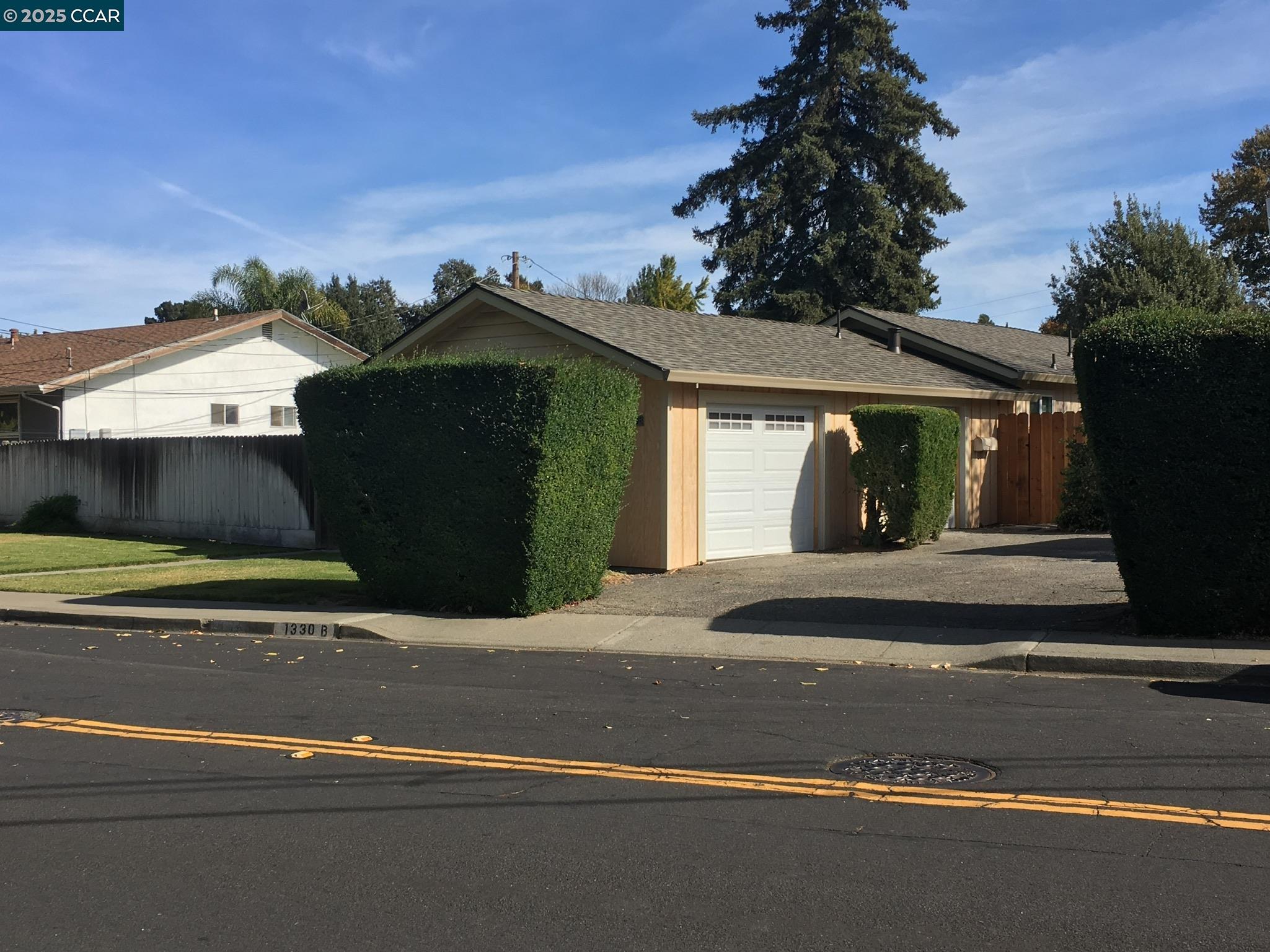 Detail Gallery Image 1 of 1 For 1330 Bentley #B,  Concord,  CA 94518 - 1 Beds | 1 Baths