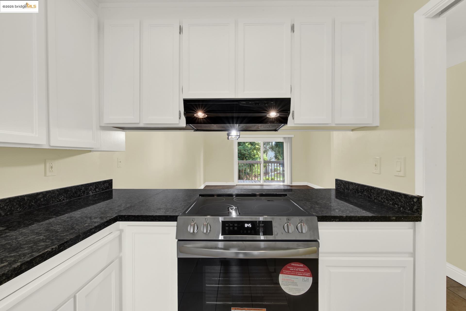 Photo #7: 41091289 Listing: Photo #7