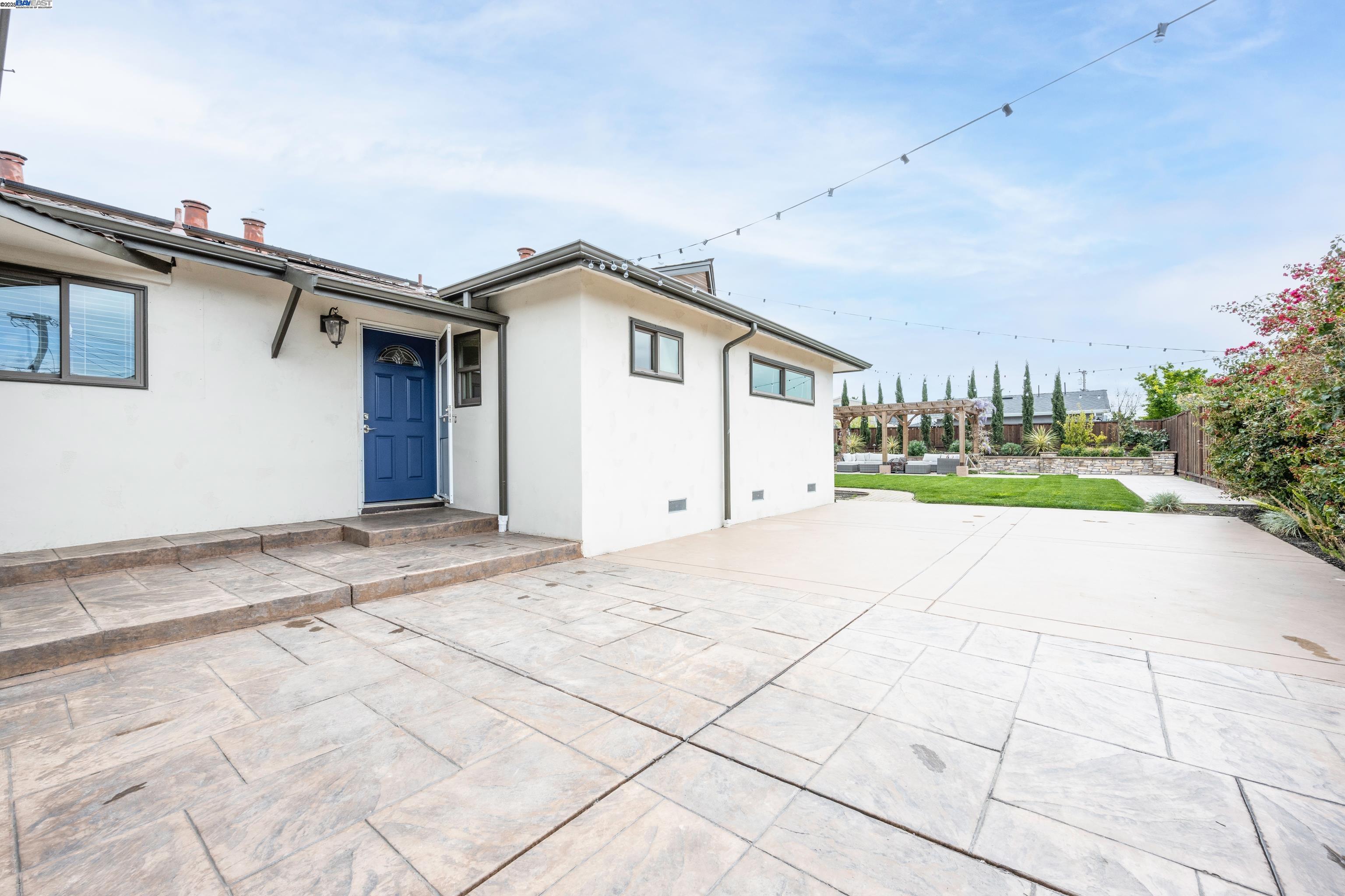 1338 Thais Ln, Hayward, California 94544, 3 Bedrooms Bedrooms, 5 Rooms Rooms,2 BathroomsBathrooms,Residential,For Sale,1338 Thais Ln,41091293