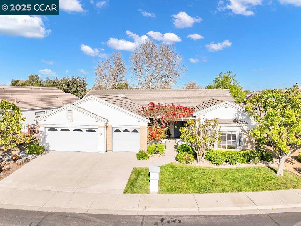 Detail Gallery Image 1 of 48 For 1961 Jubilee Drive, Brentwood,  CA 94513 - 4 Beds | 2/1 Baths