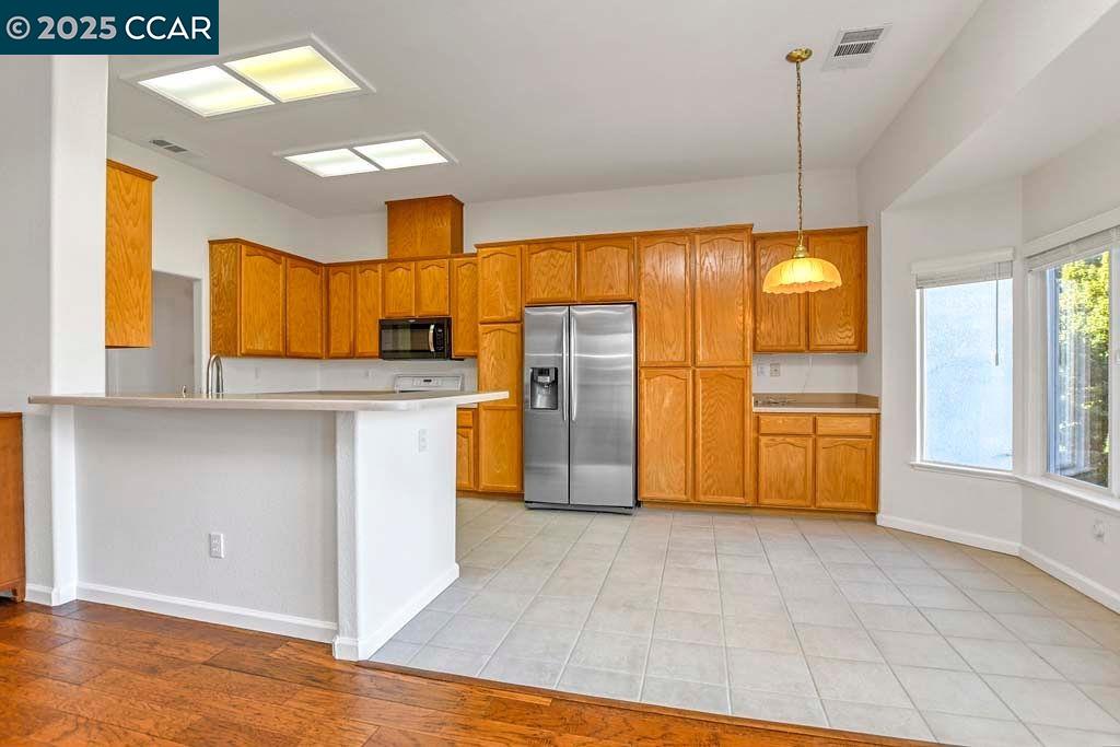 Detail Gallery Image 11 of 48 For 1961 Jubilee Drive, Brentwood,  CA 94513 - 4 Beds | 2/1 Baths