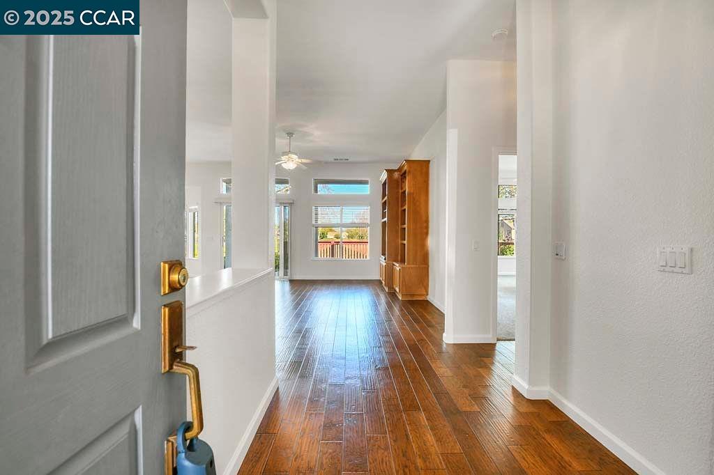 Detail Gallery Image 8 of 48 For 1961 Jubilee Drive, Brentwood,  CA 94513 - 4 Beds | 2/1 Baths