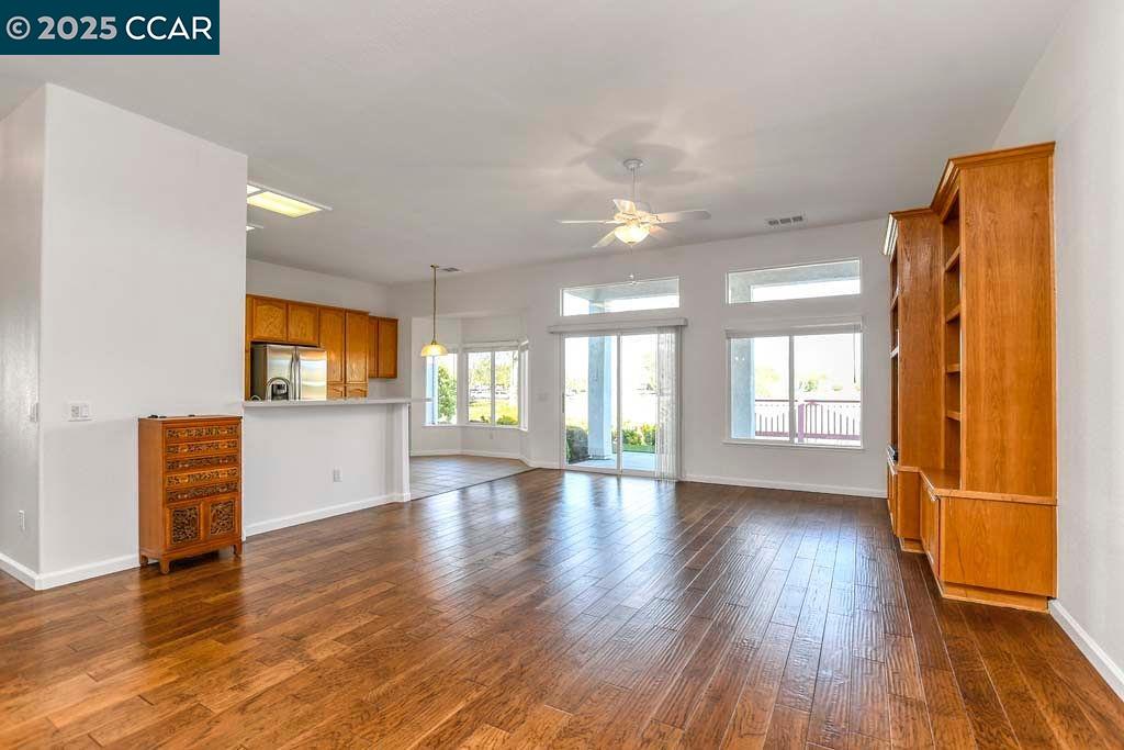 Detail Gallery Image 9 of 48 For 1961 Jubilee Drive, Brentwood,  CA 94513 - 4 Beds | 2/1 Baths