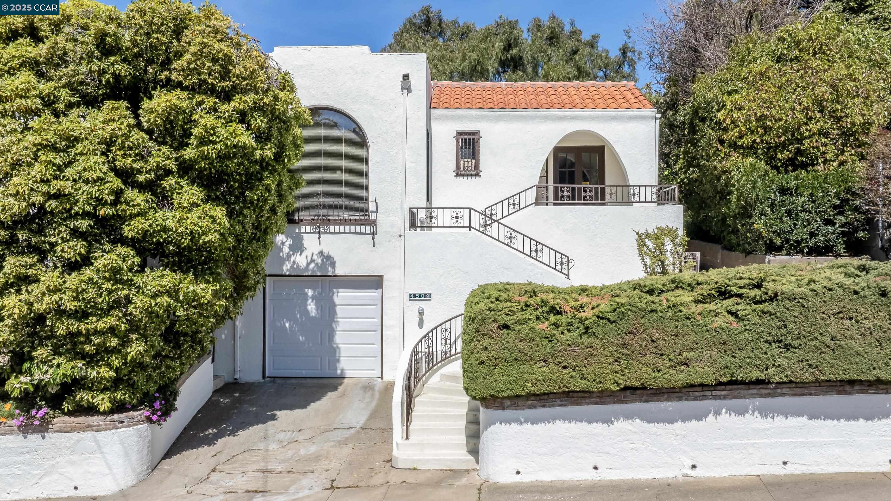 Detail Gallery Image 1 of 1 For 450 Clark St., Crockett,  CA 94525 - 2 Beds | 1/1 Baths