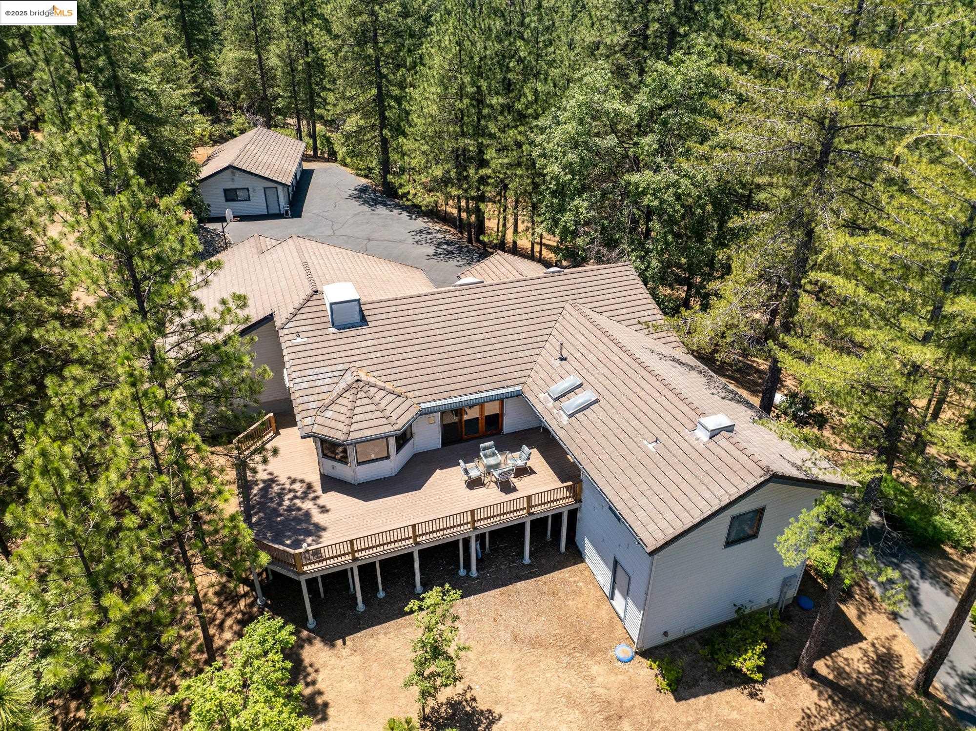 Detail Gallery Image 3 of 57 For 11335 Bridal Veil, Groveland,  CA 95321-0000 - 3 Beds | 2 Baths