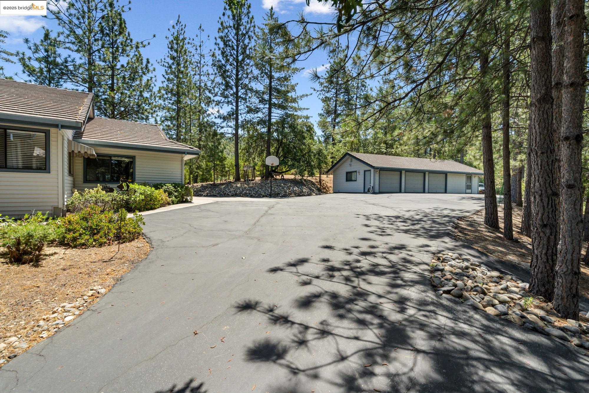 Detail Gallery Image 38 of 57 For 11335 Bridal Veil, Groveland,  CA 95321-0000 - 3 Beds | 2 Baths