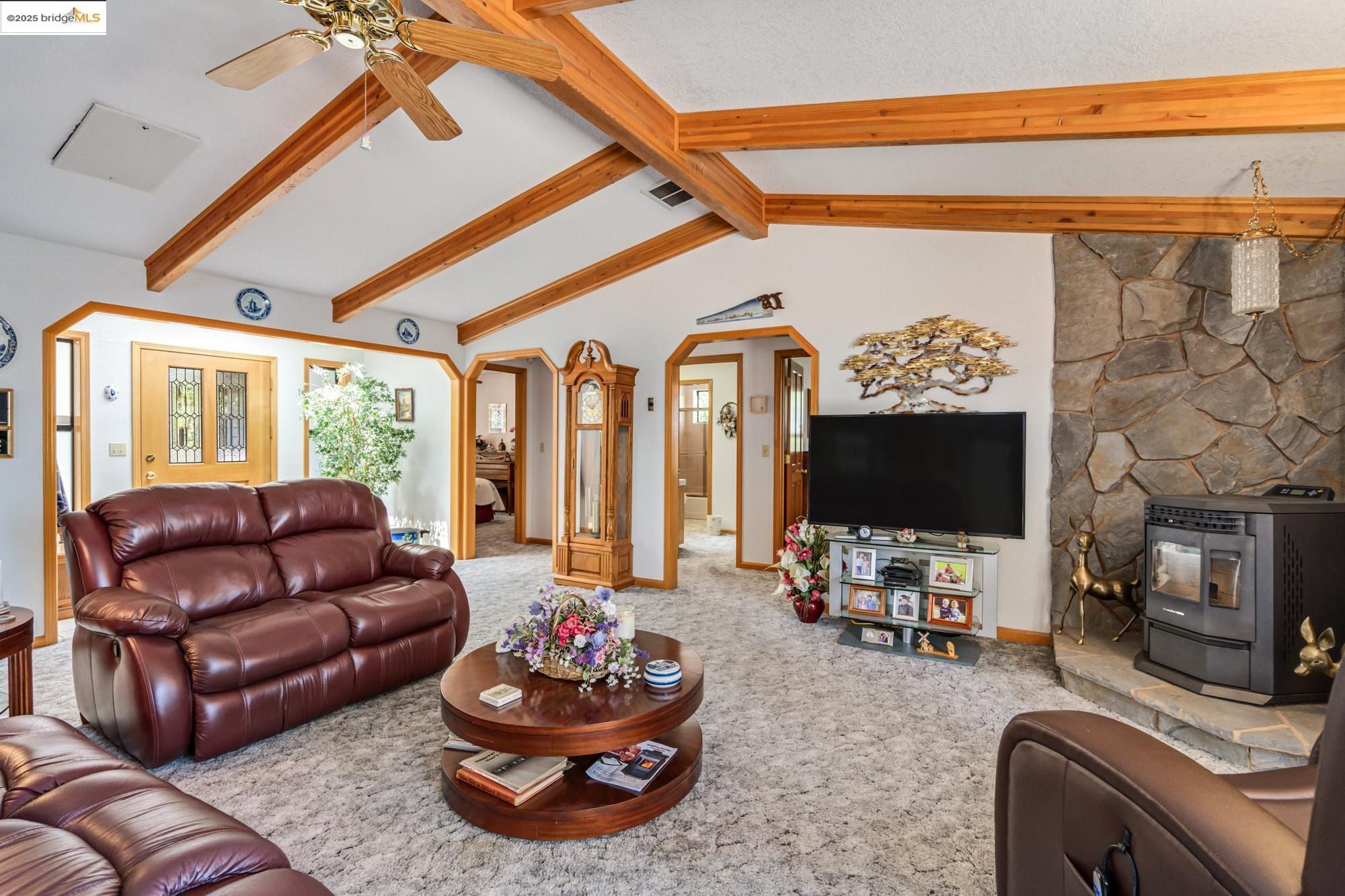 Detail Gallery Image 5 of 57 For 11335 Bridal Veil, Groveland,  CA 95321-0000 - 3 Beds | 2 Baths