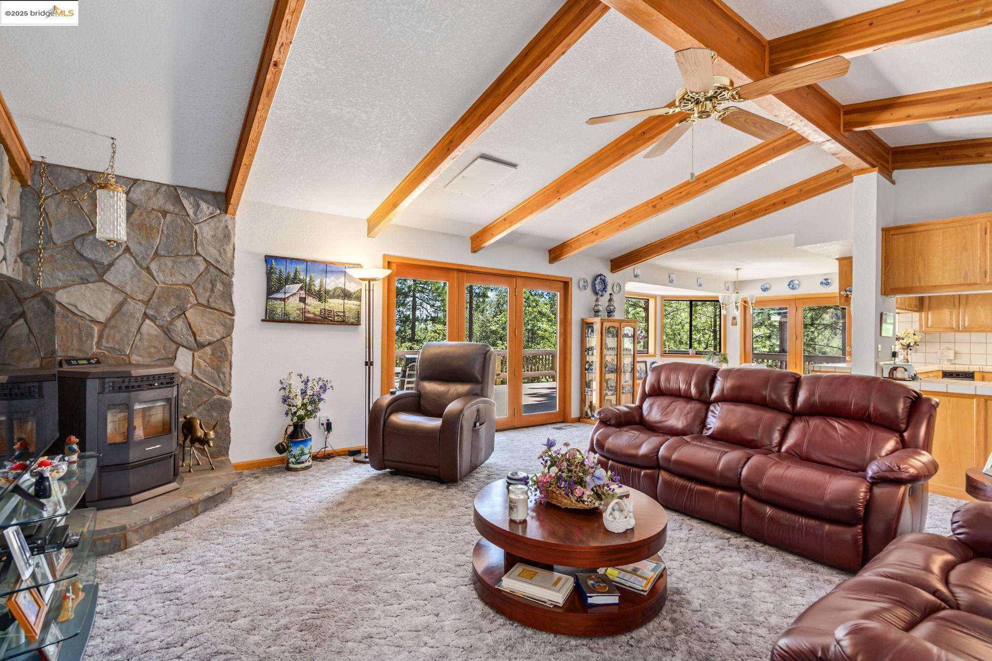 Detail Gallery Image 6 of 57 For 11335 Bridal Veil, Groveland,  CA 95321-0000 - 3 Beds | 2 Baths