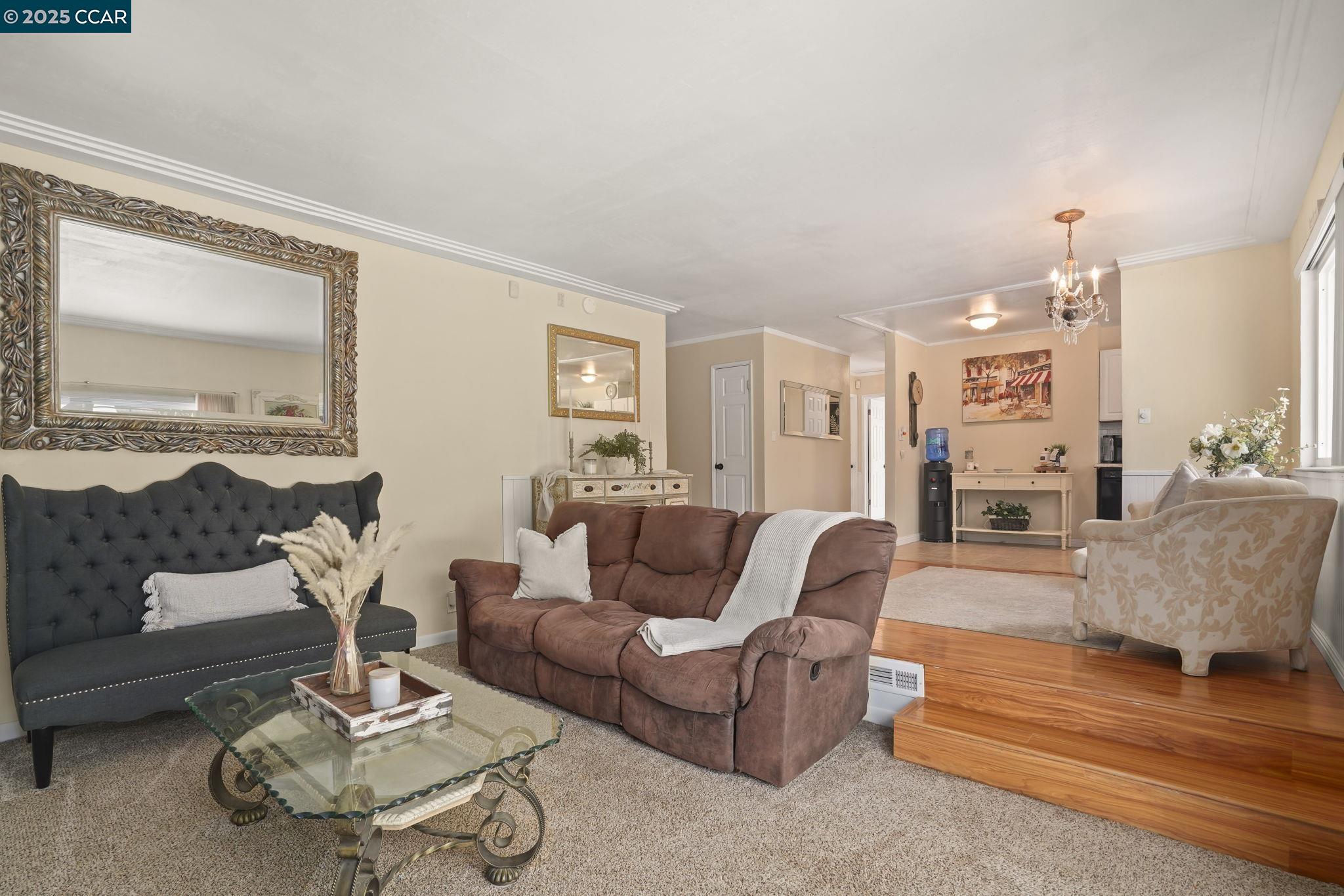 Detail Gallery Image 4 of 33 For 2279 Saint George Dr, Concord,  CA 94520 - 5 Beds | 2 Baths