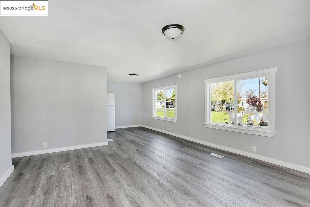 Detail Gallery Image 4 of 25 For 3505 Gateway Drive #E5,  Bethel Island,  CA 94511 - 3 Beds | 1 Baths