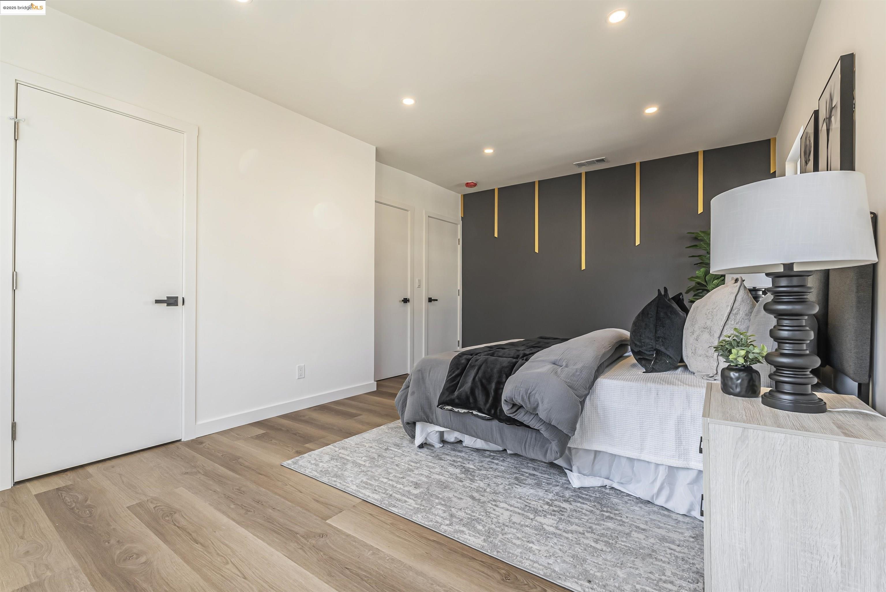 Detail Gallery Image 23 of 34 For 672 27th St, Oakland,  CA 94612 - 3 Beds | 2 Baths
