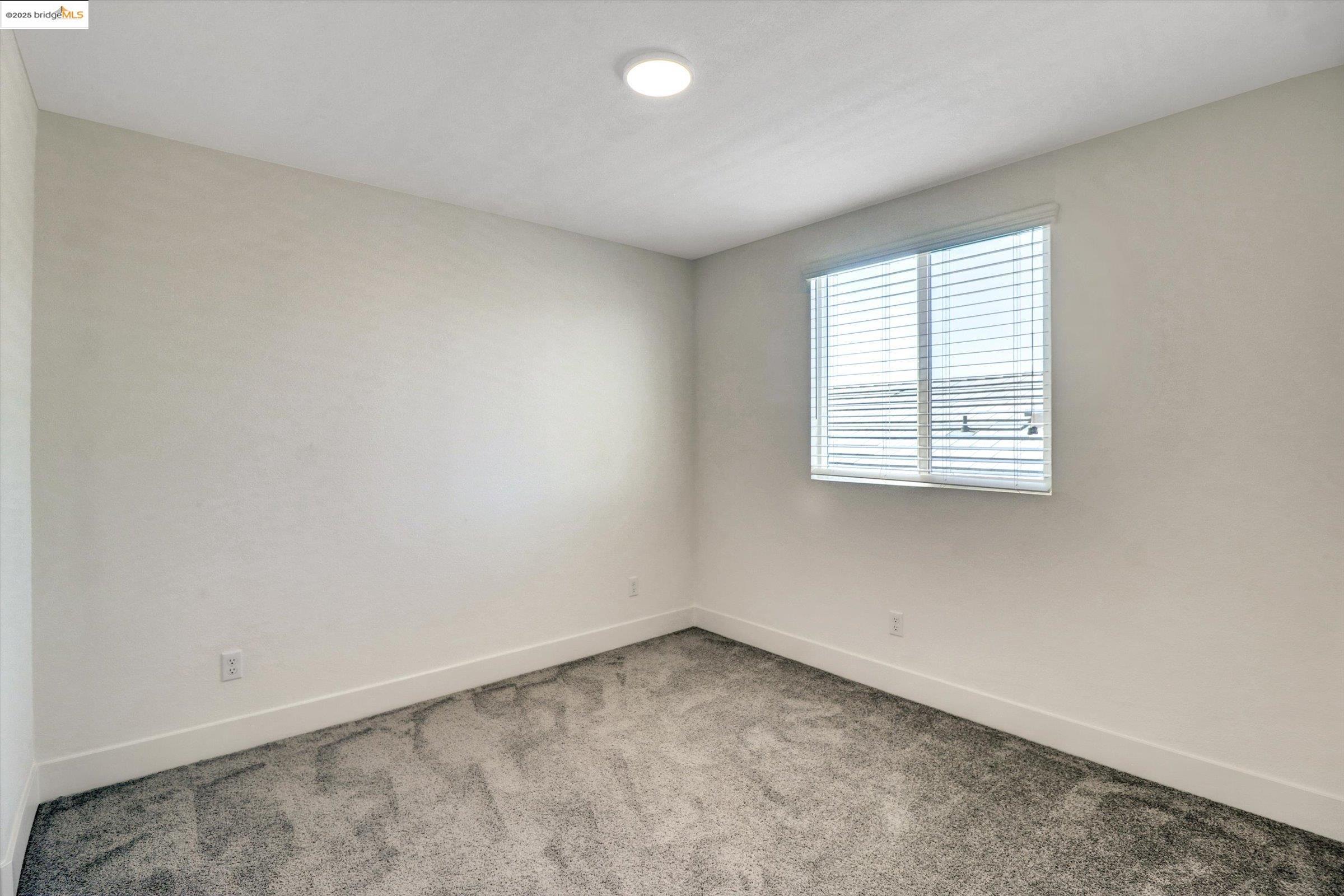 Detail Gallery Image 14 of 36 For 15558 Loop River Rd, Lathrop,  CA 95330 - 5 Beds | 3 Baths