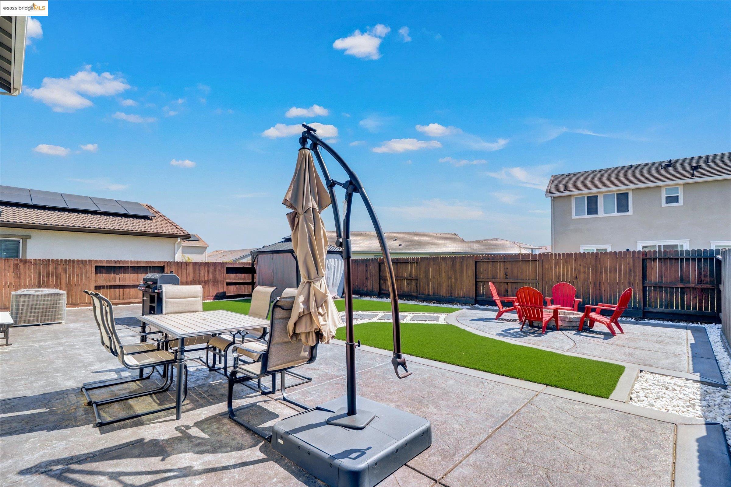 Detail Gallery Image 27 of 36 For 15558 Loop River Rd, Lathrop,  CA 95330 - 5 Beds | 3 Baths