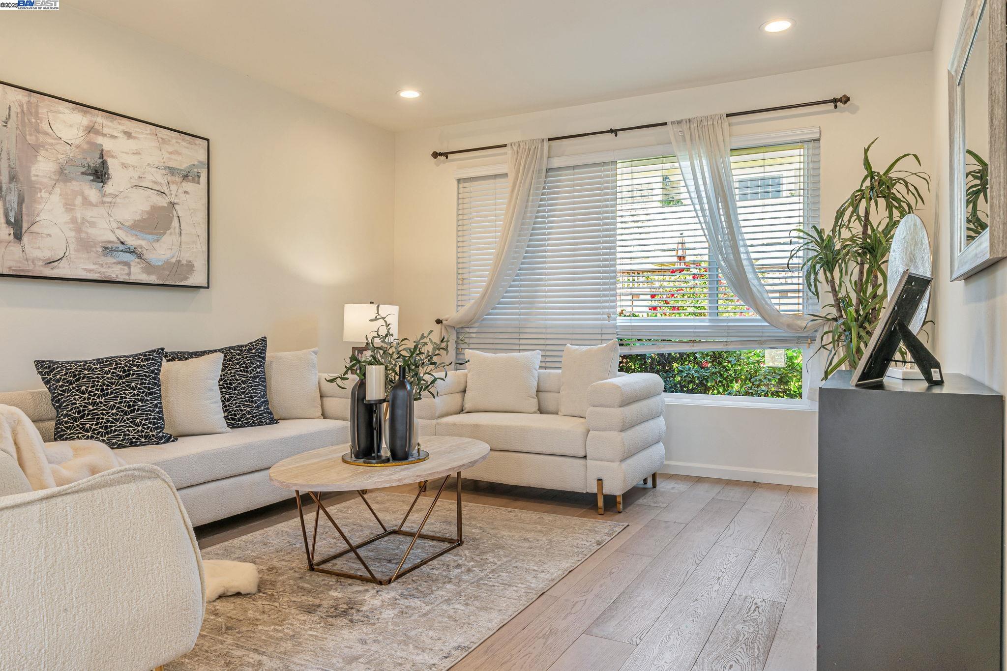 Detail Gallery Image 11 of 44 For 947 Crane Ave, Foster City,  CA 94404 - 4 Beds | 2 Baths