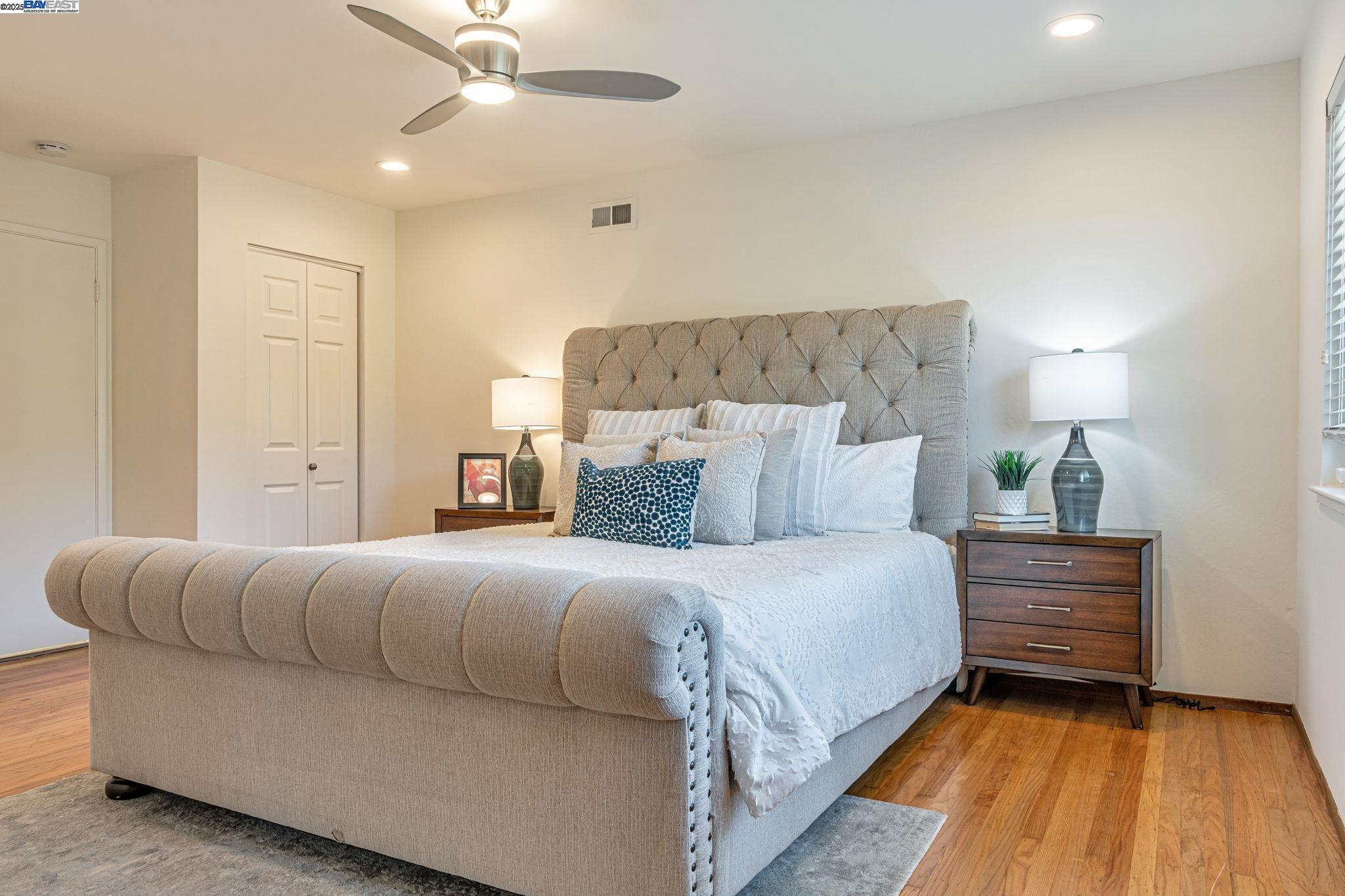 Detail Gallery Image 21 of 44 For 947 Crane Ave, Foster City,  CA 94404 - 4 Beds | 2 Baths