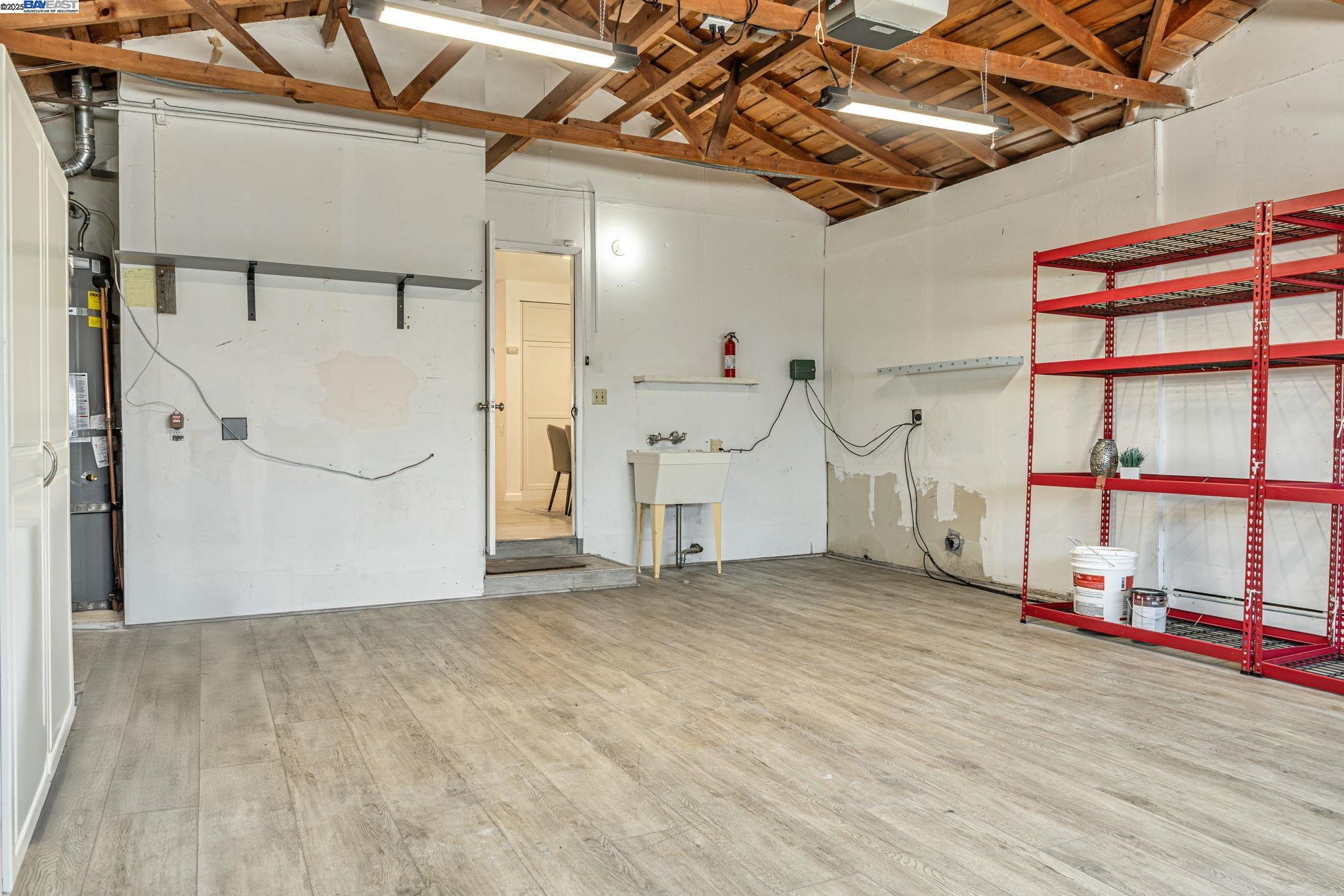 Detail Gallery Image 38 of 44 For 947 Crane Ave, Foster City,  CA 94404 - 4 Beds | 2 Baths