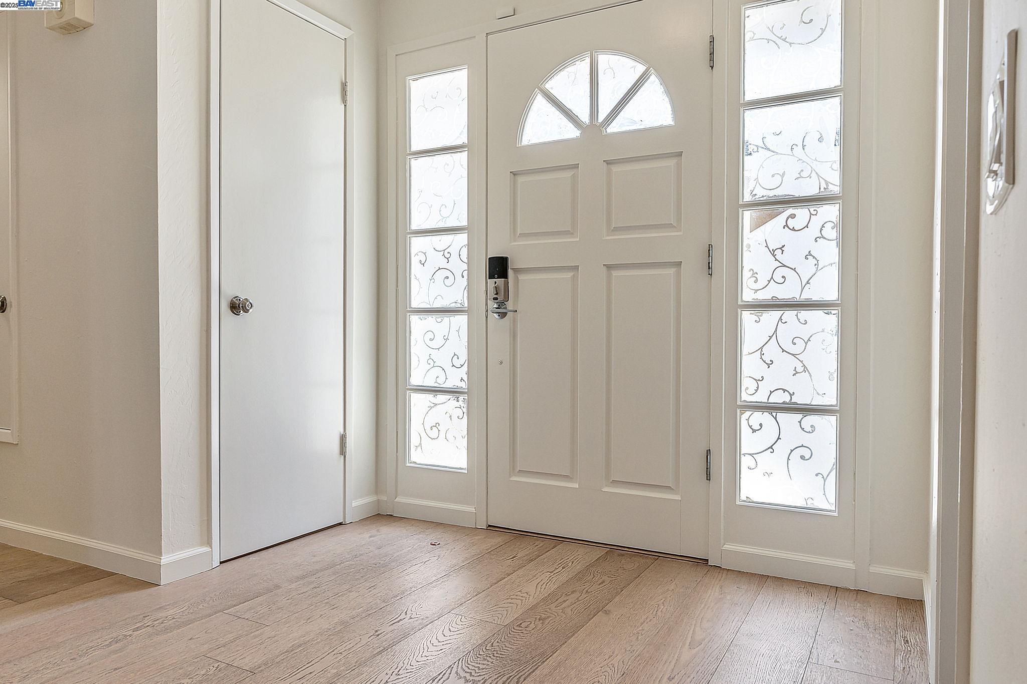 Detail Gallery Image 7 of 44 For 947 Crane Ave, Foster City,  CA 94404 - 4 Beds | 2 Baths