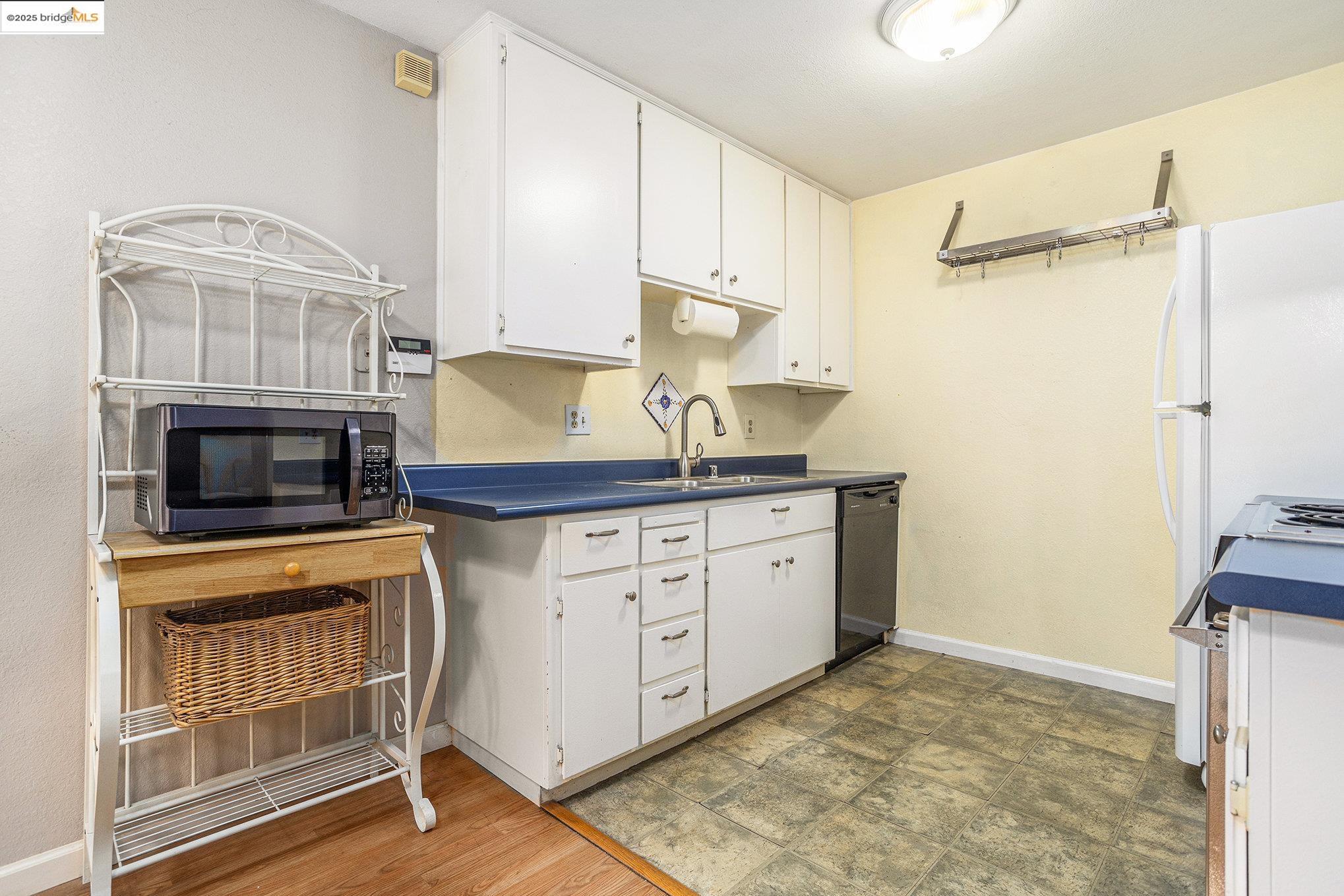 Photo #6: 41091365 Listing: Photo #6