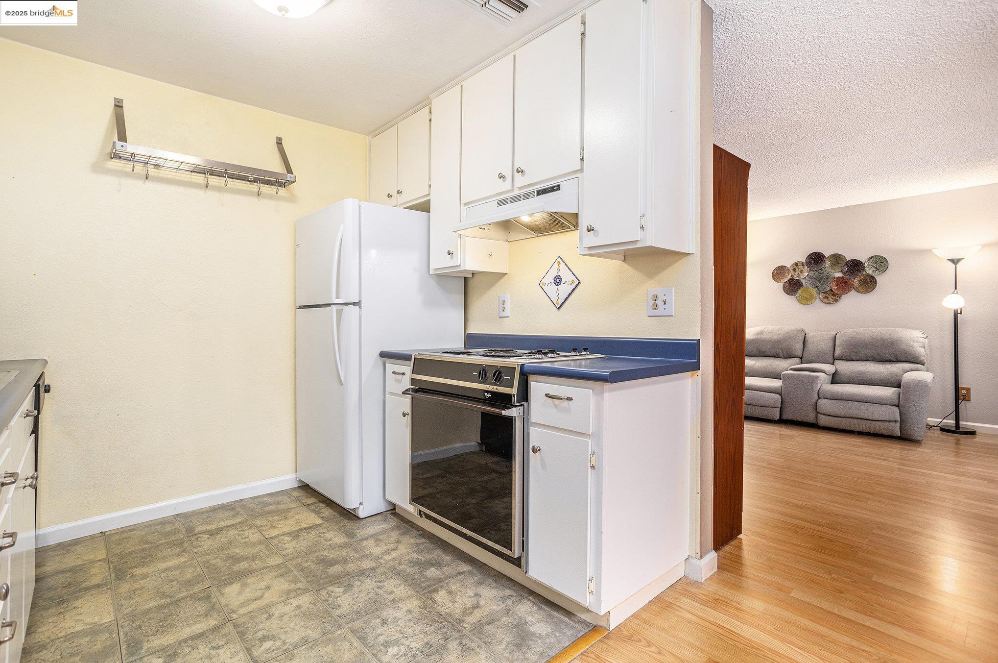 Photo #7: 41091365 Listing: Photo #7