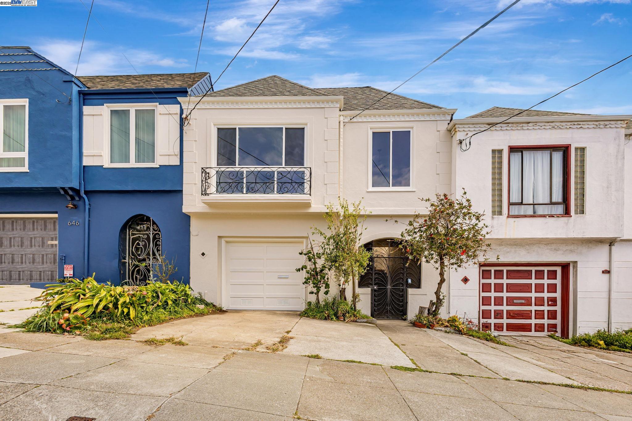 Detail Gallery Image 1 of 1 For 650 42nd Avenue, San Francisco,  CA 94121-2533 - 3 Beds | 1 Baths