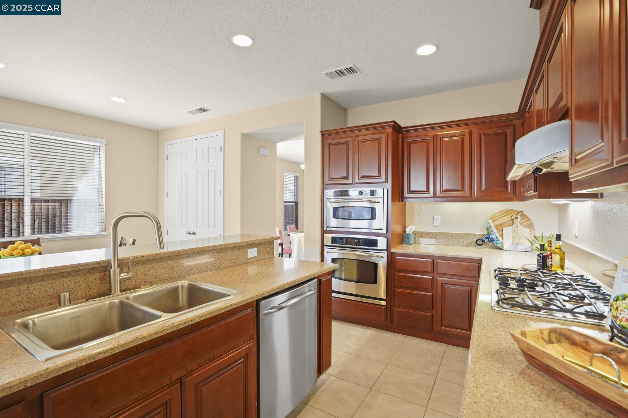 Detail Gallery Image 21 of 51 For 507 Livingston Court, Discovery Bay,  CA 94505 - 4 Beds | 3 Baths