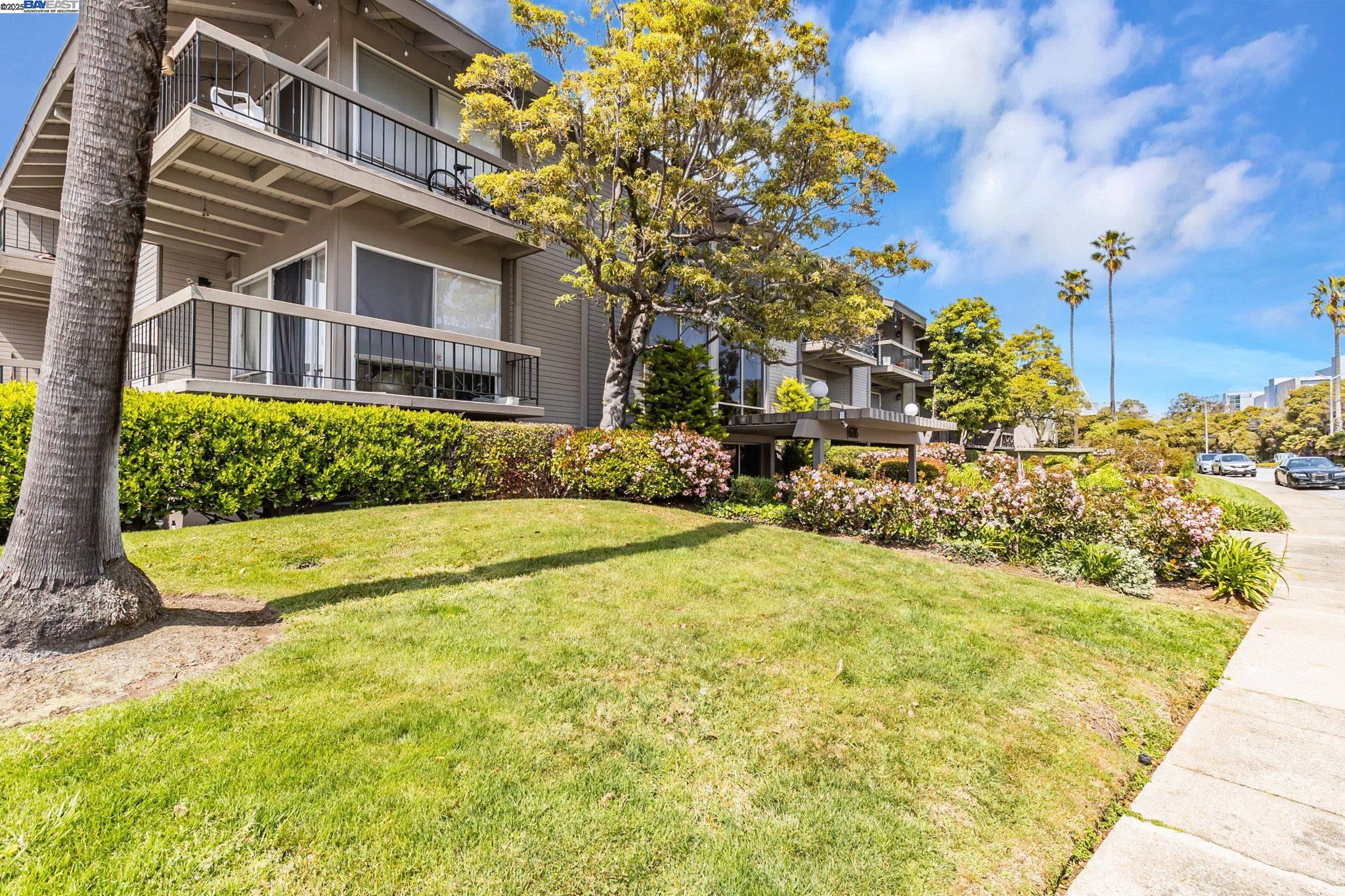 Detail Gallery Image 2 of 42 For 626 Mariners Island Blvd #209,  San Mateo,  CA 94404 - 0 Beds | 1 Baths