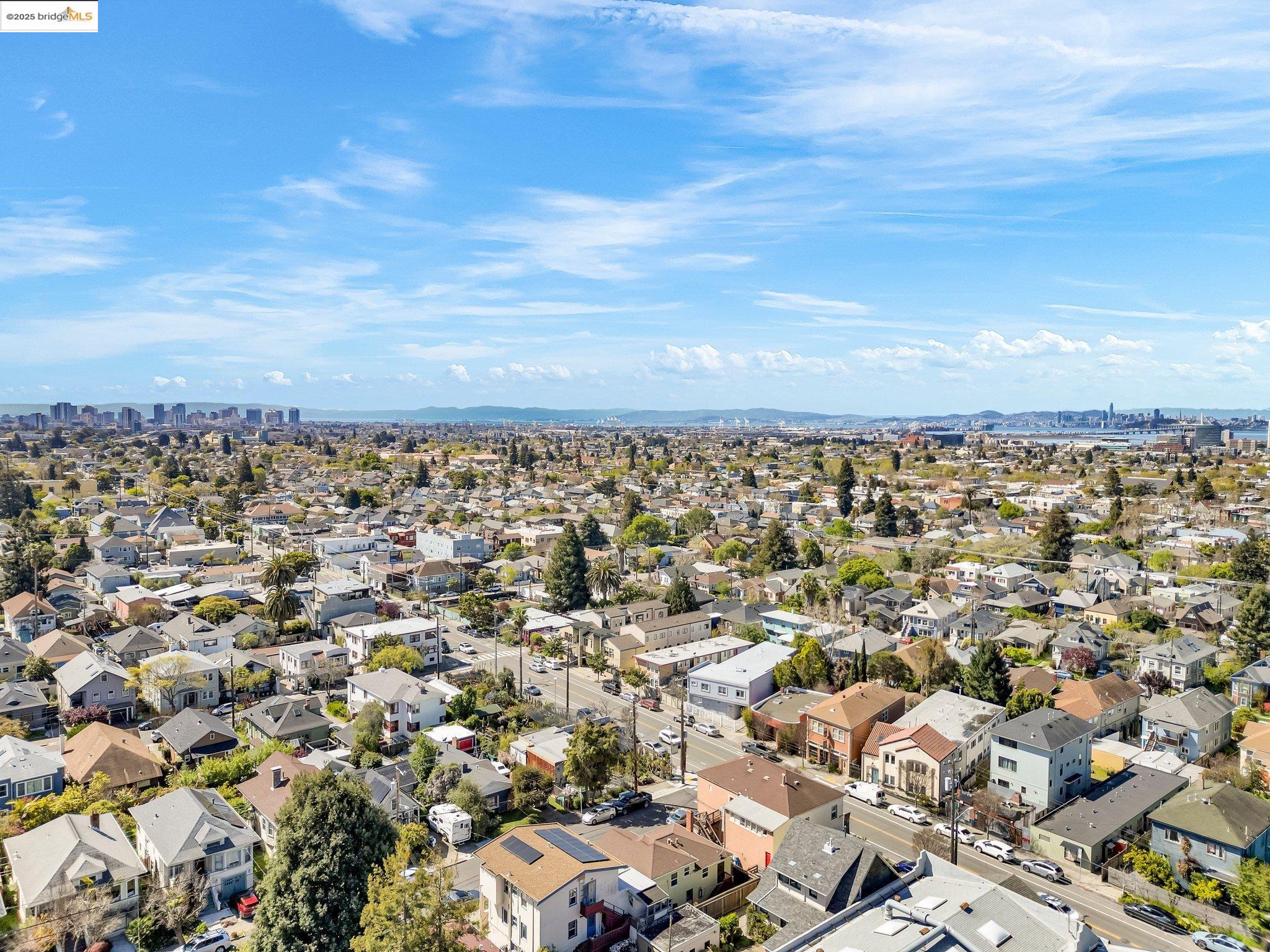 Detail Gallery Image 34 of 38 For 688 66th Street, Oakland,  CA 94609 - 2 Beds | 2/1 Baths