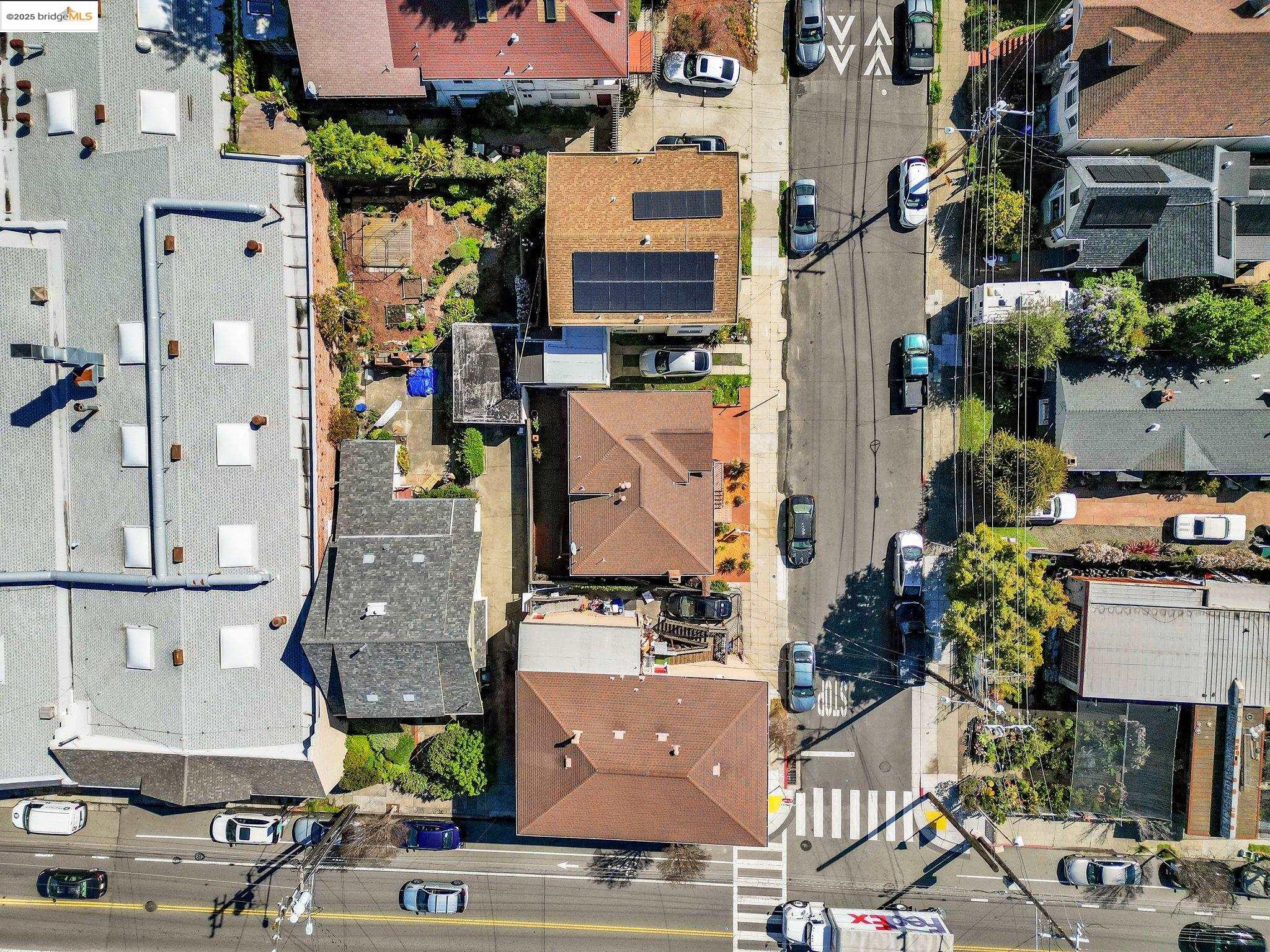 Detail Gallery Image 38 of 38 For 688 66th Street, Oakland,  CA 94609 - 2 Beds | 2/1 Baths