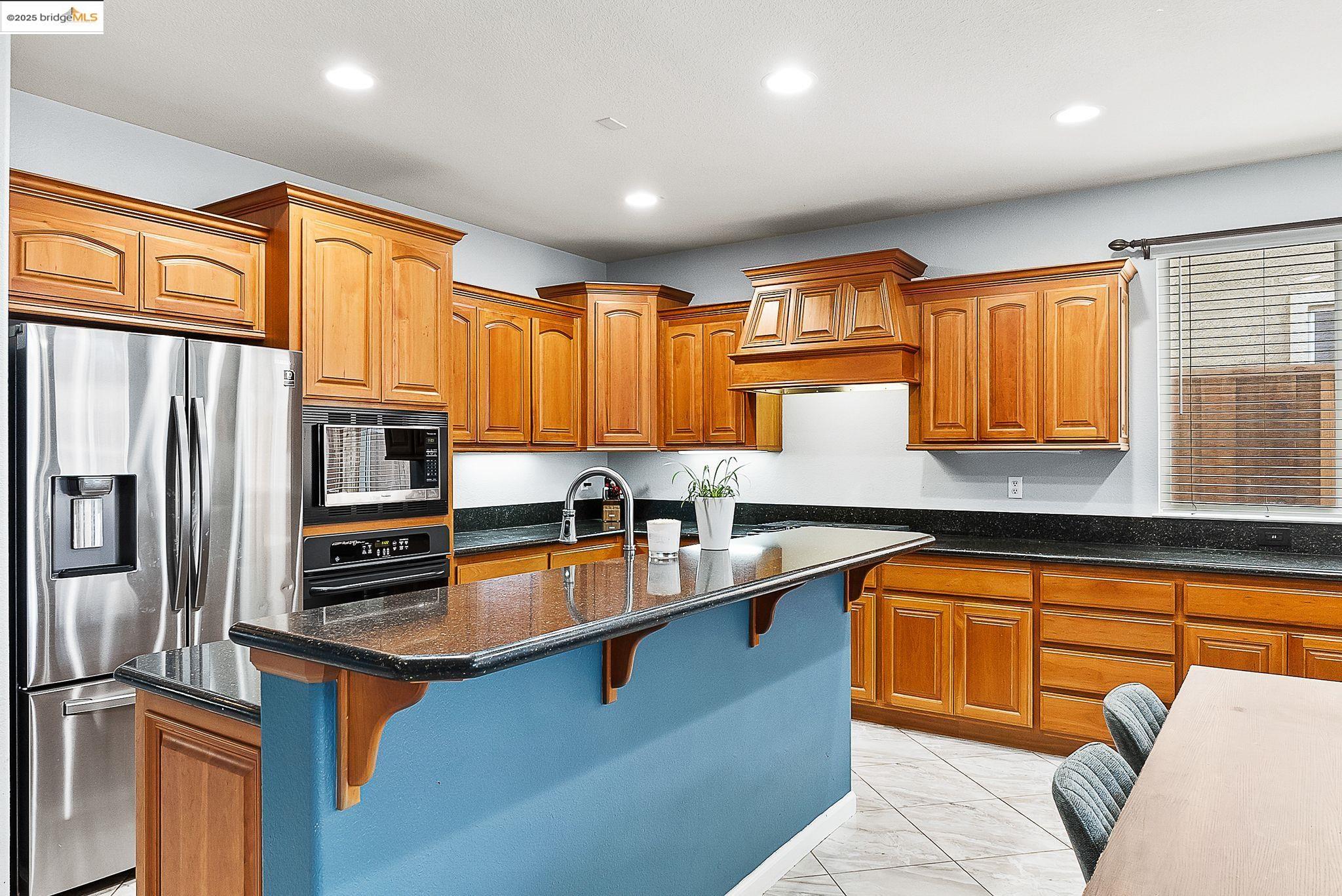 Detail Gallery Image 17 of 59 For 3551 Keystone Loop, Discovery Bay,  CA 94505 - 5 Beds | 2/1 Baths