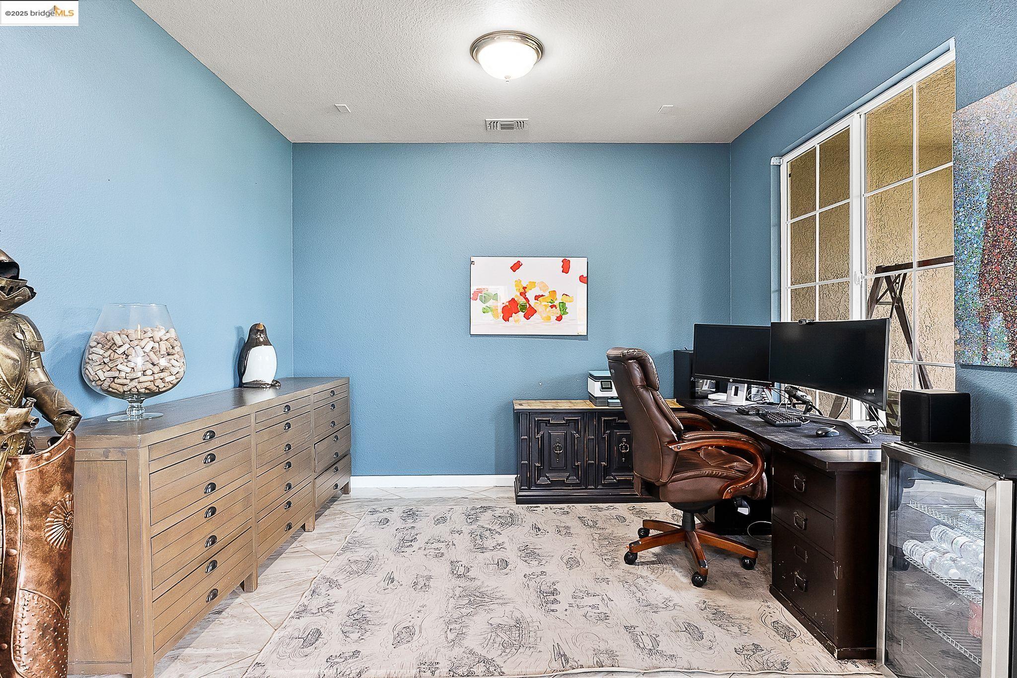 Detail Gallery Image 8 of 59 For 3551 Keystone Loop, Discovery Bay,  CA 94505 - 5 Beds | 2/1 Baths