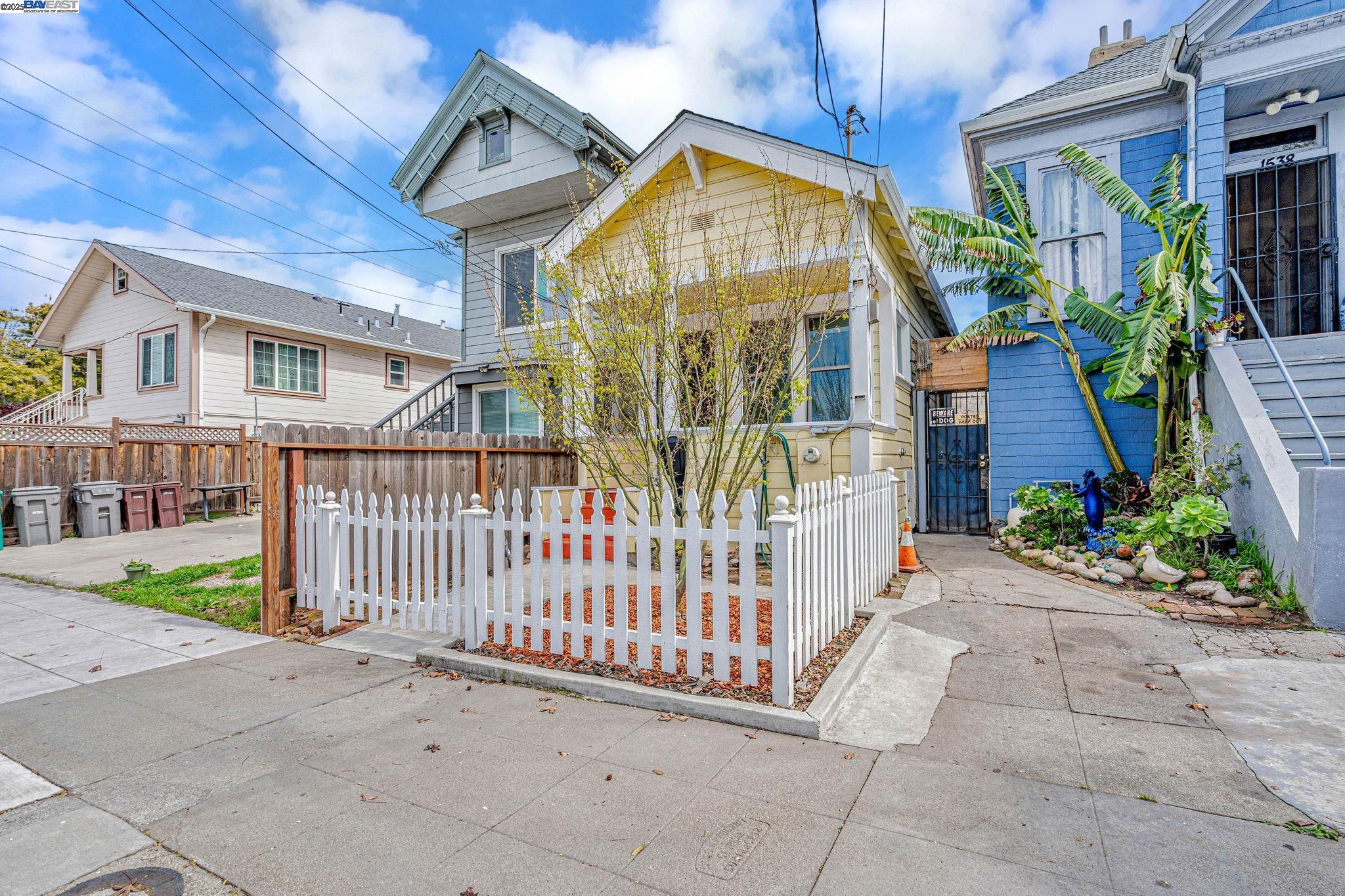 Detail Gallery Image 17 of 17 For 1540 16th Ave, Oakland,  CA 94606 - 2 Beds | 1 Baths