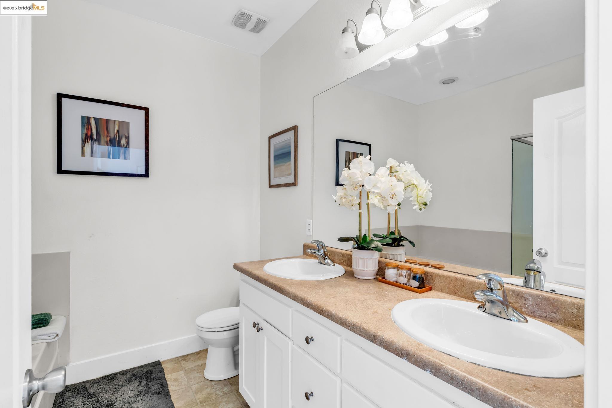Detail Gallery Image 25 of 36 For 6063 Old Quarry Loop, Oakland,  CA 94605 - 2 Beds | 3 Baths