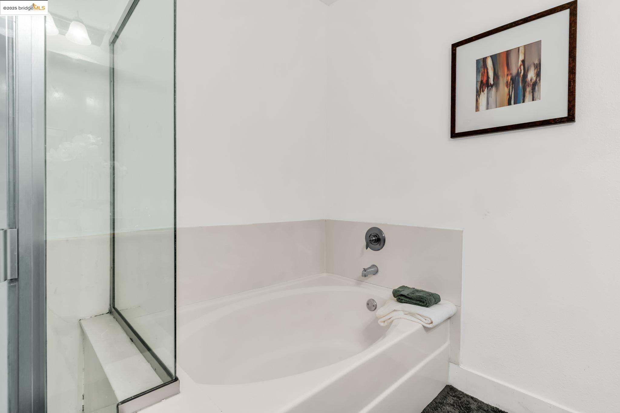 Detail Gallery Image 26 of 36 For 6063 Old Quarry Loop, Oakland,  CA 94605 - 2 Beds | 3 Baths
