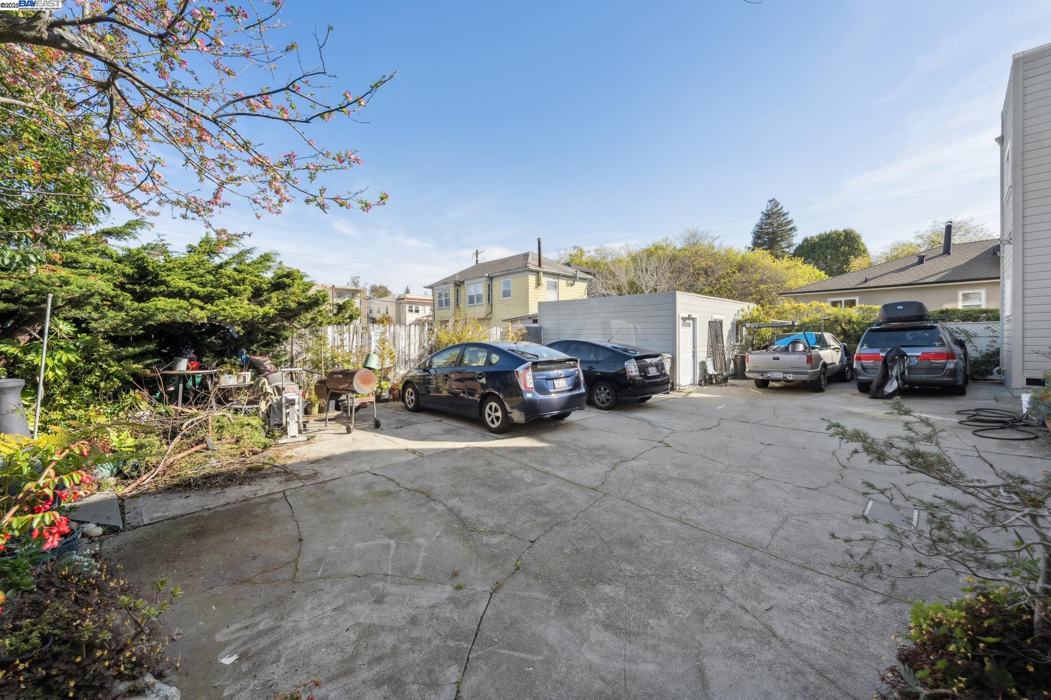 Detail Gallery Image 13 of 18 For 470 62nd Street, Oakland,  CA 94609 - – Beds | – Baths