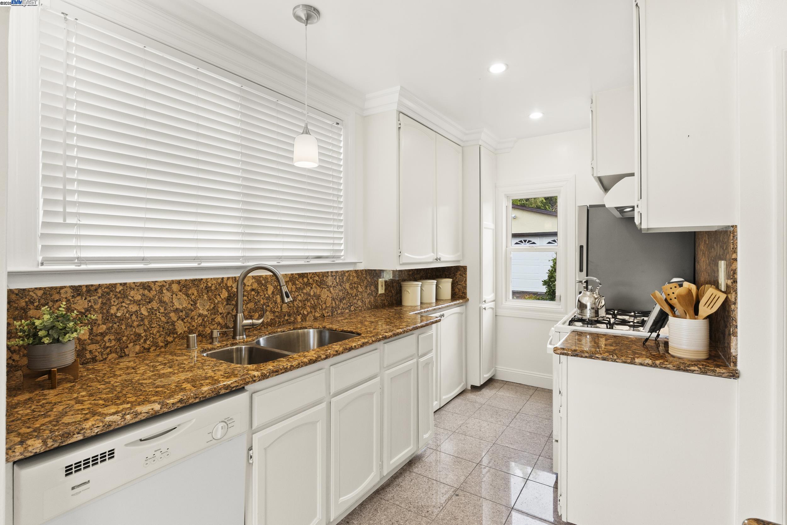 property-img