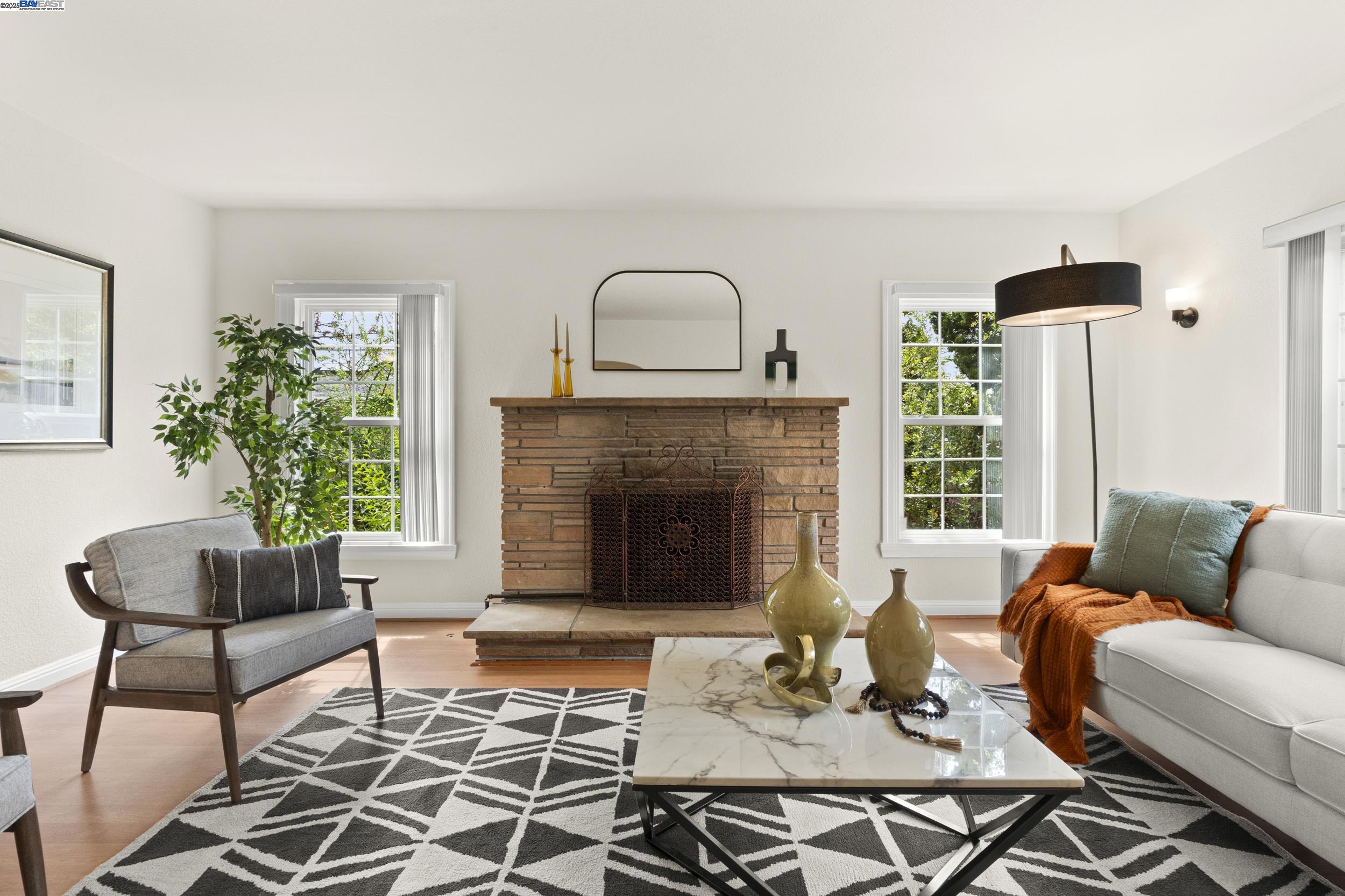 property-img