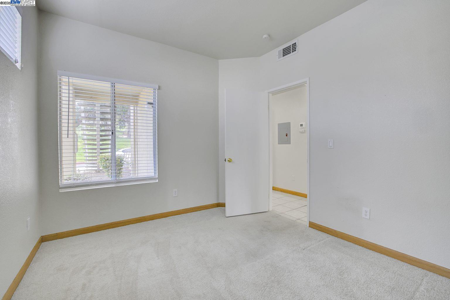 Detail Gallery Image 14 of 37 For 1407 Forest Run, Hercules,  CA 94547 - 2 Beds | 1 Baths