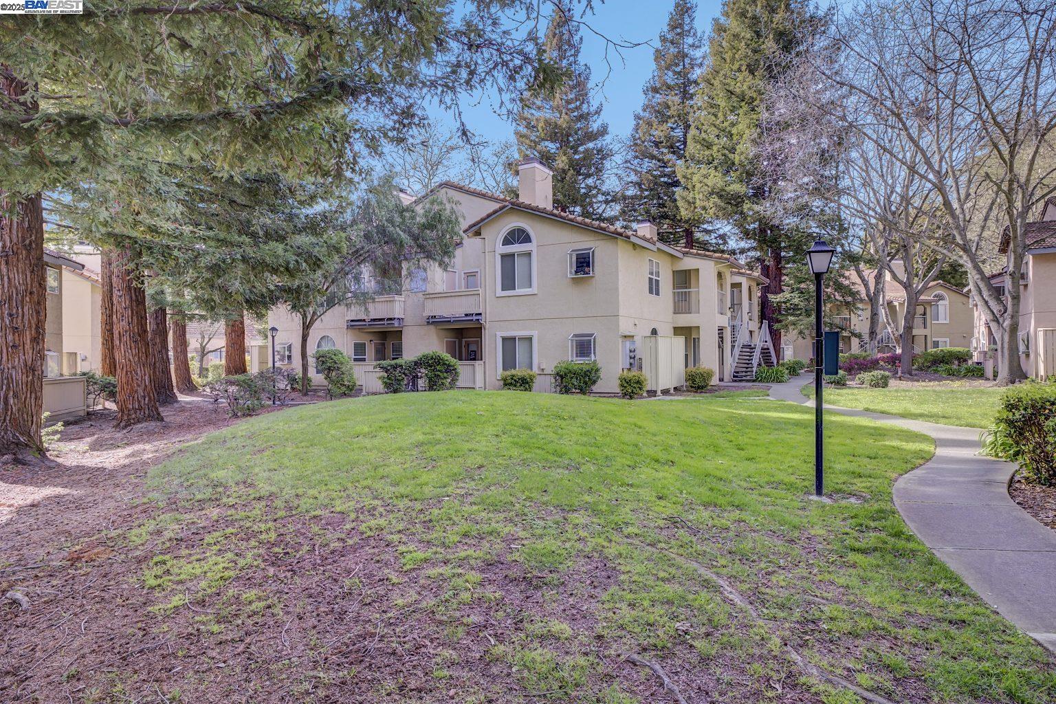 Detail Gallery Image 27 of 37 For 1407 Forest Run, Hercules,  CA 94547 - 2 Beds | 1 Baths