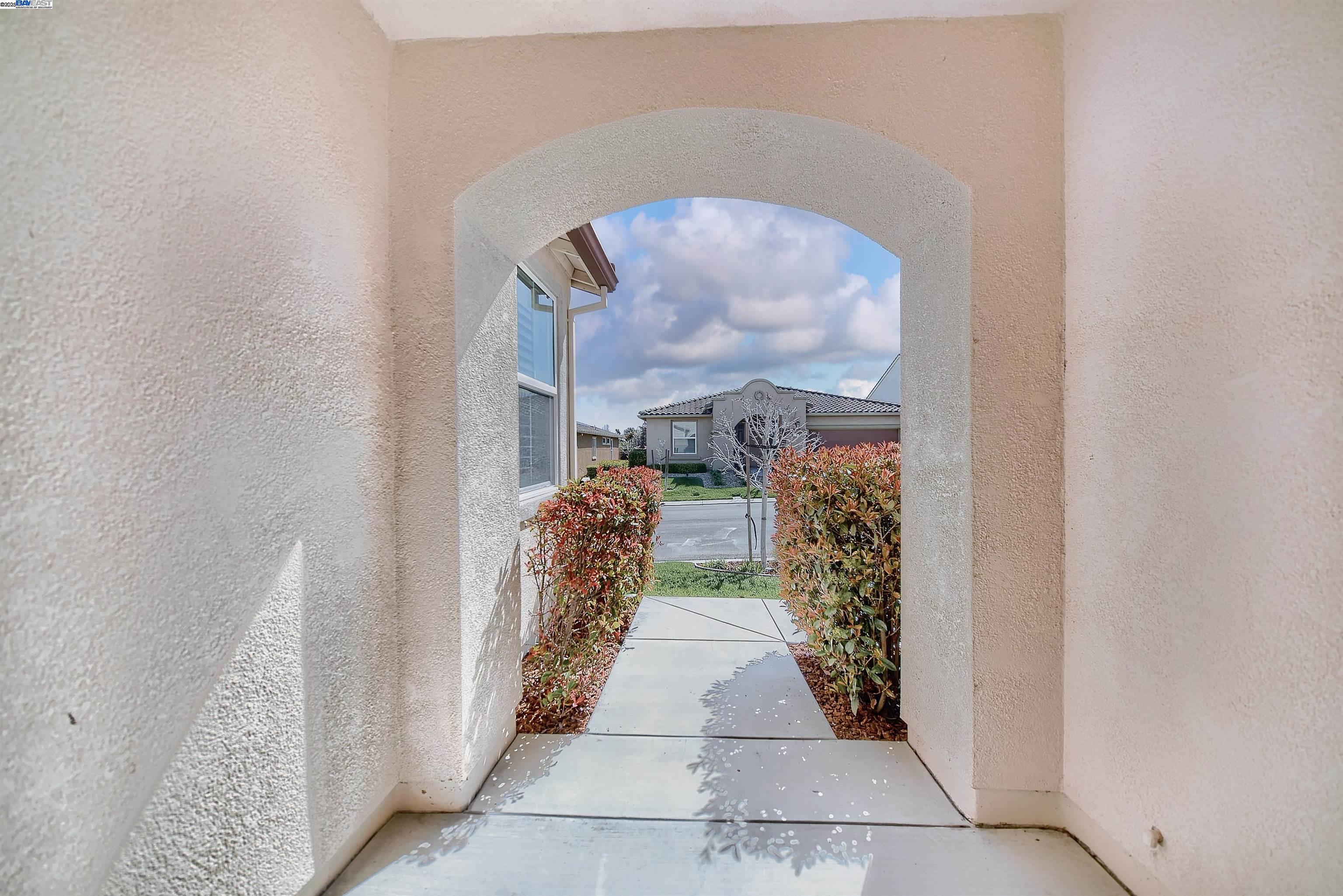 Detail Gallery Image 3 of 57 For 177 Heatherwood Ln, Rio Vista,  CA 94571 - 2 Beds | 2 Baths