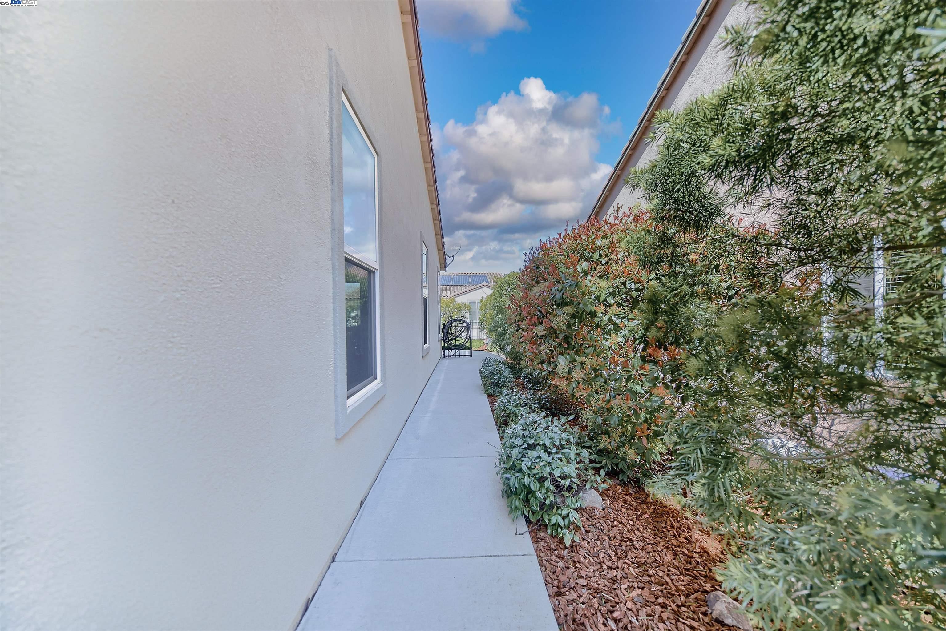 Detail Gallery Image 37 of 57 For 177 Heatherwood Ln, Rio Vista,  CA 94571 - 2 Beds | 2 Baths