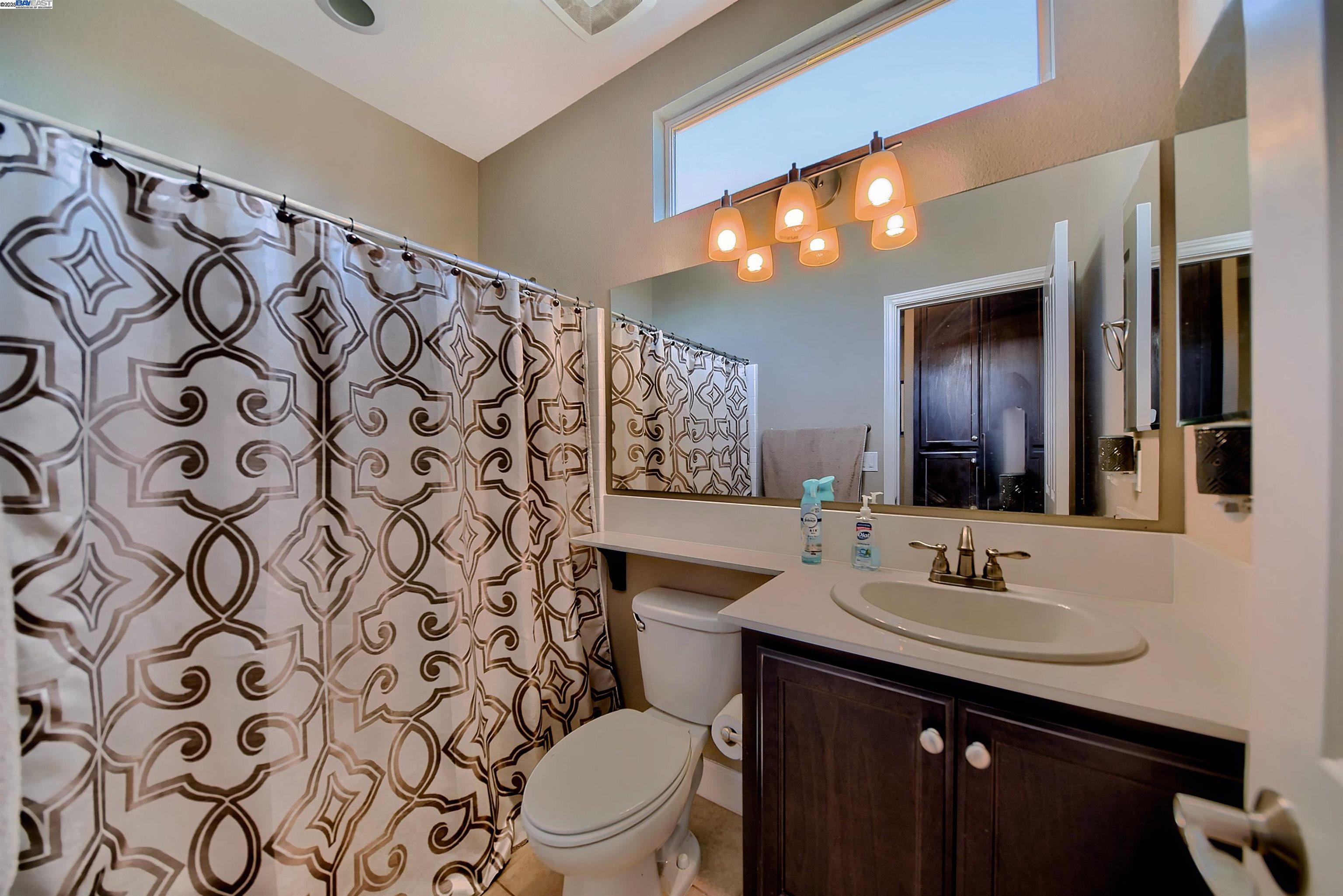 Detail Gallery Image 8 of 57 For 177 Heatherwood Ln, Rio Vista,  CA 94571 - 2 Beds | 2 Baths