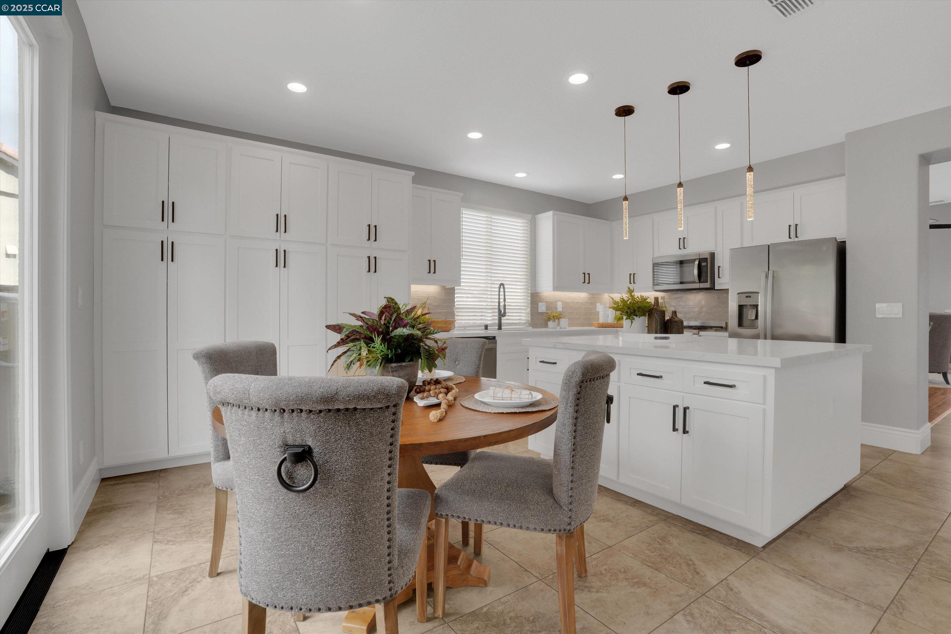 Detail Gallery Image 1 of 1 For 483 Susie St, Oakley,  CA 94561 - 5 Beds | 4 Baths
