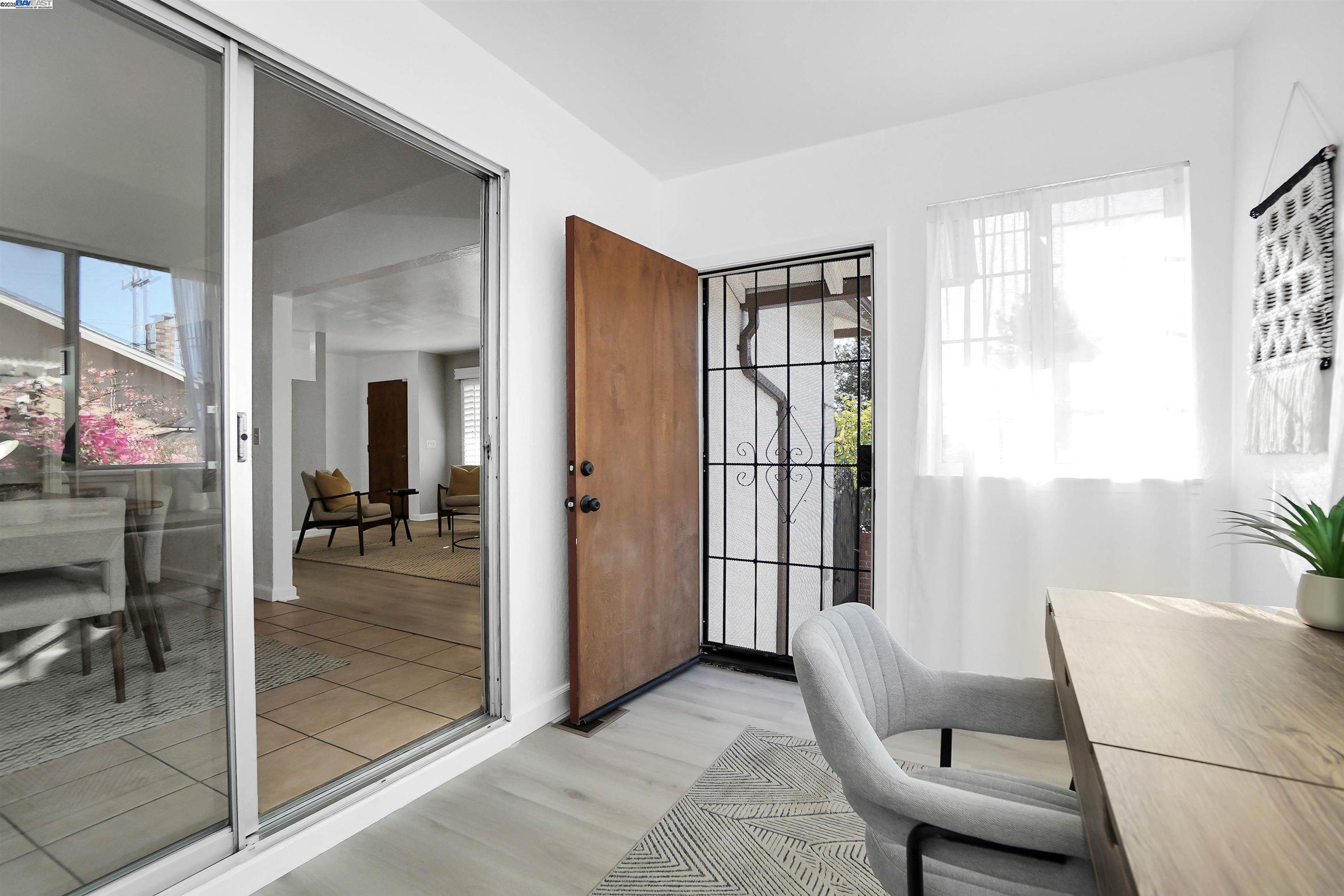 Detail Gallery Image 19 of 33 For 2868 Norbridge Ave, Castro Valley,  CA 94546 - 3 Beds | 2 Baths